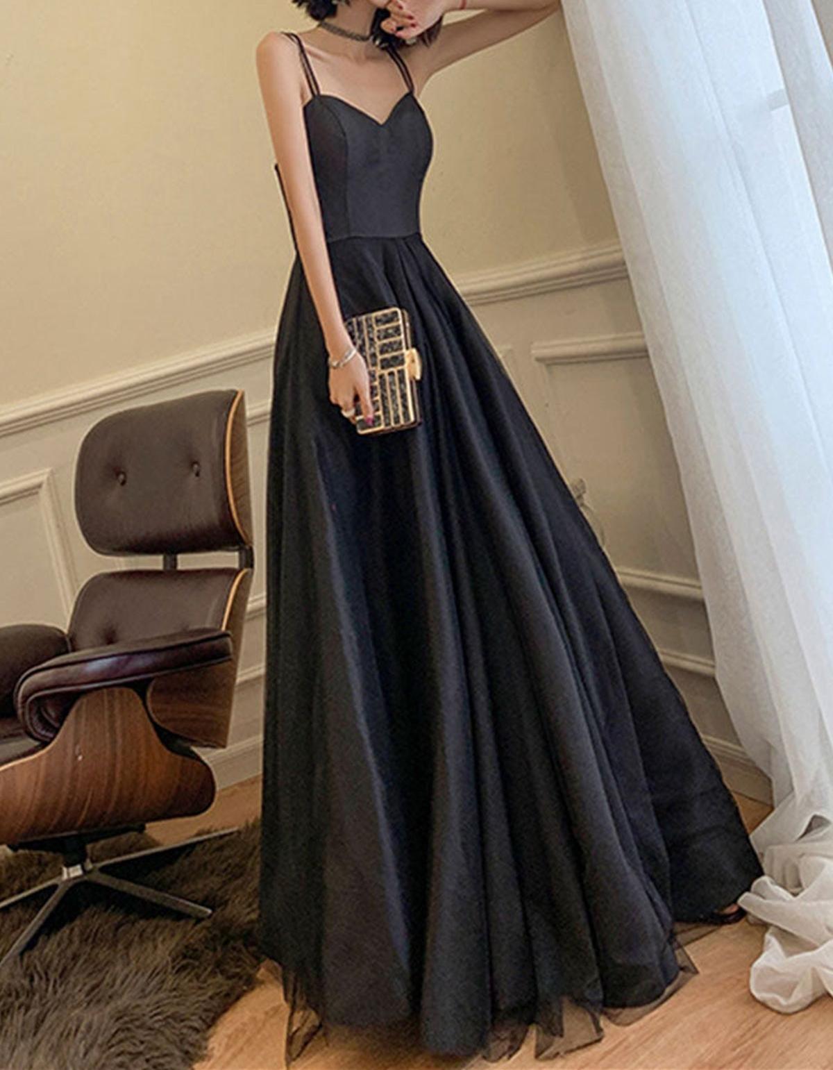 Unthony - A Line Open Back Black Long Prom Dress