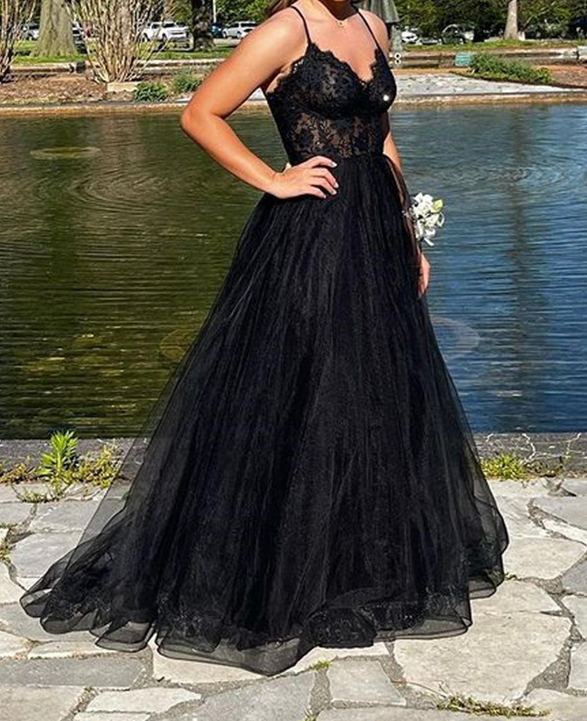 Unthony - V Neck Beaded Black Lace Long Prom Dress