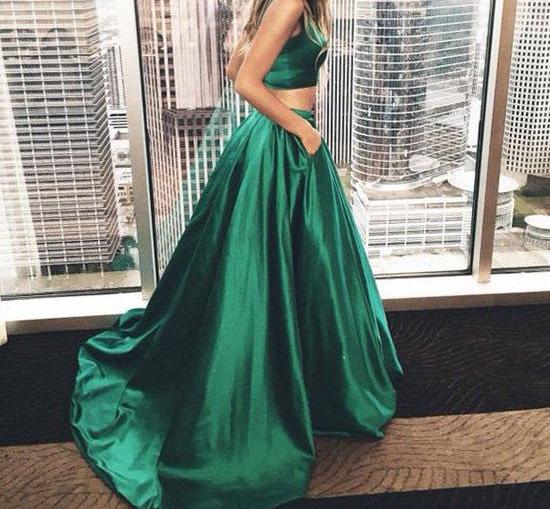 Unthony - Simple Two Pieces Long Green Prom Dresses