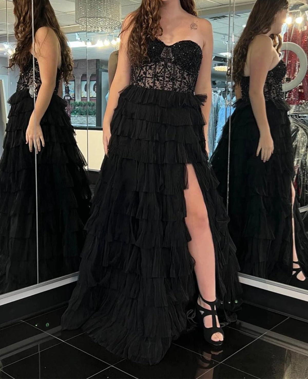 Unthony - Strapless Black Lace Long Prom Dress with High Slit