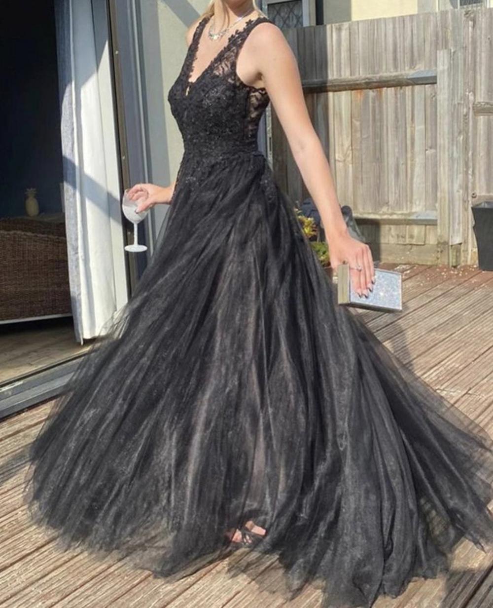 Unthony - A Line V Neck Black Lace Long Prom Dresses