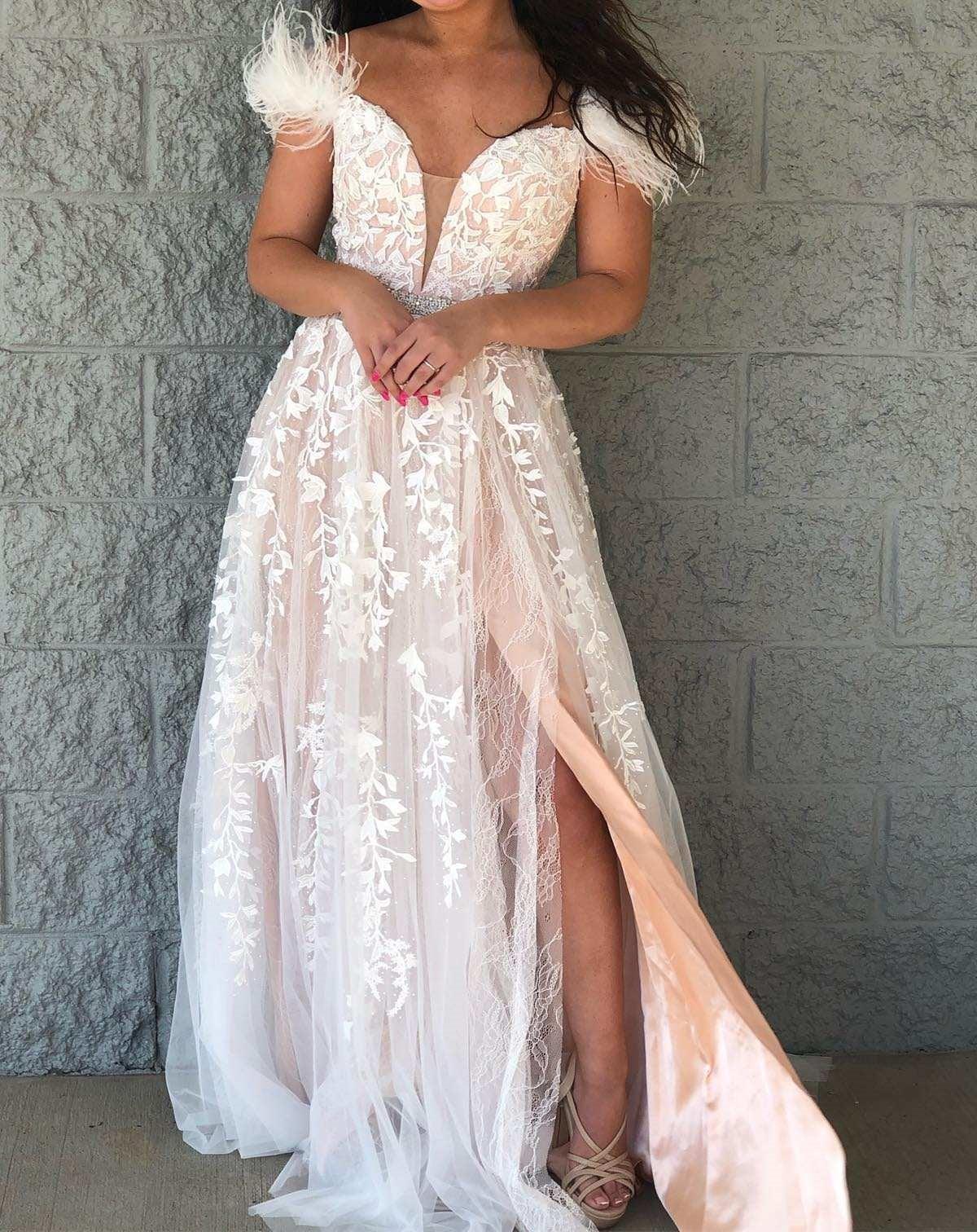 Unthony - Off Shoulder V Neck Champagne Lace Long Prom Dress with Belt