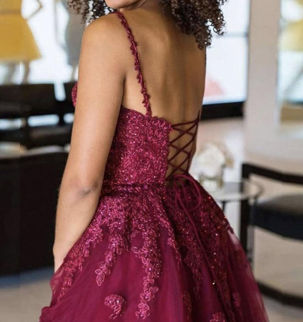 Unthony - Cute V Neck Backless Burgundy Lace Short Prom Dress