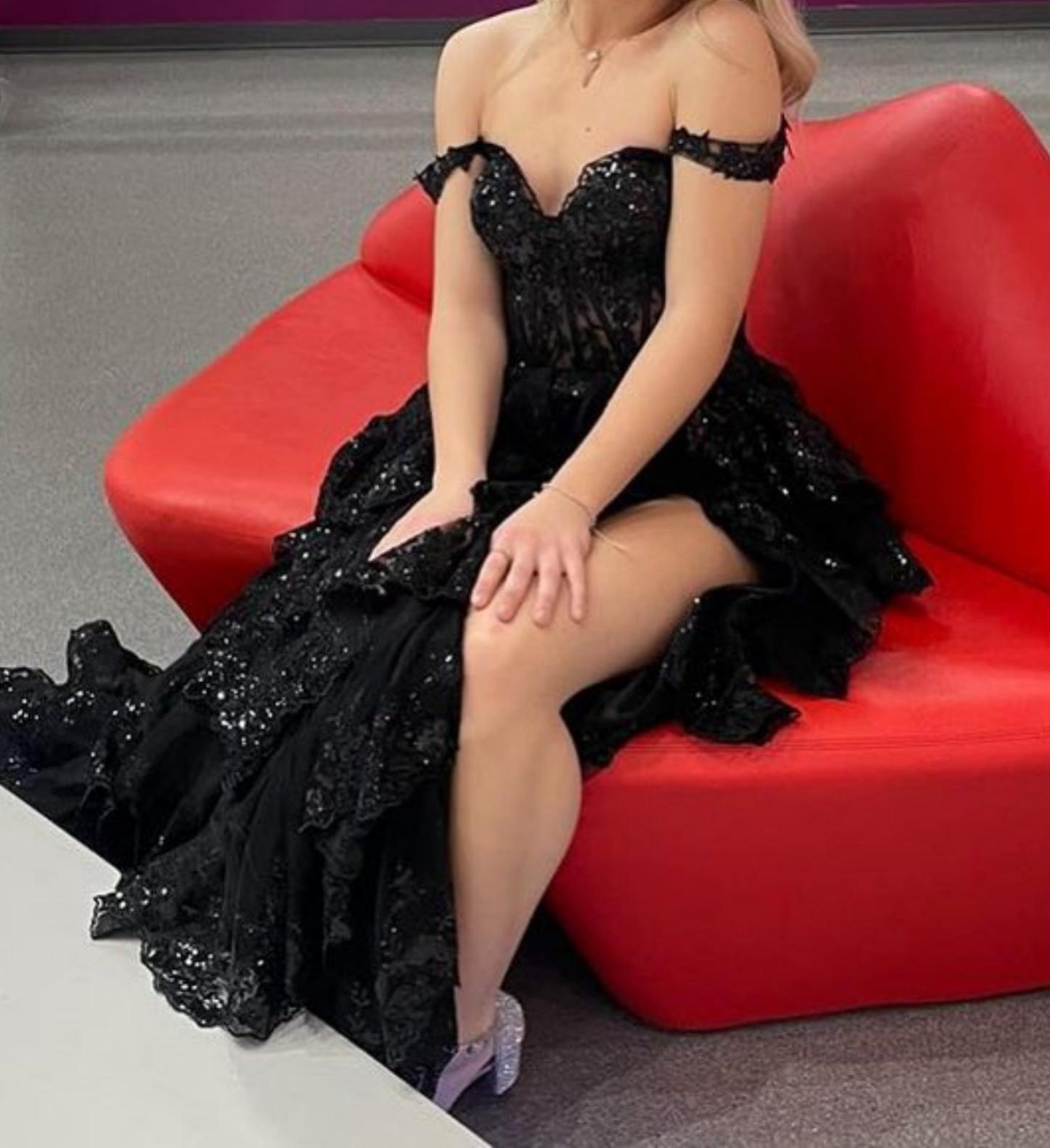 Unthony - Off Shoulder White/Black Lace Long Prom Dress with High Slit