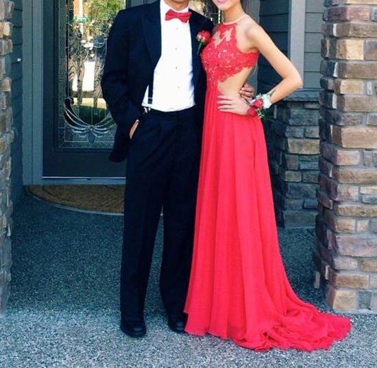 Unthony - A-Line Round Neck Red Lace Backless Prom Dresses
