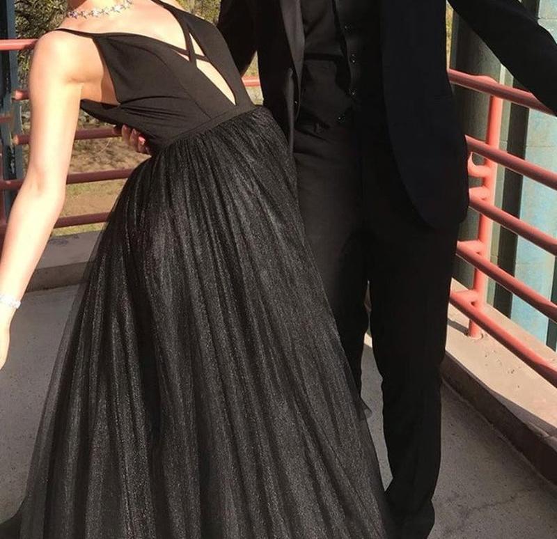 Unthony - Deep V Neck Black Long Prom Dress