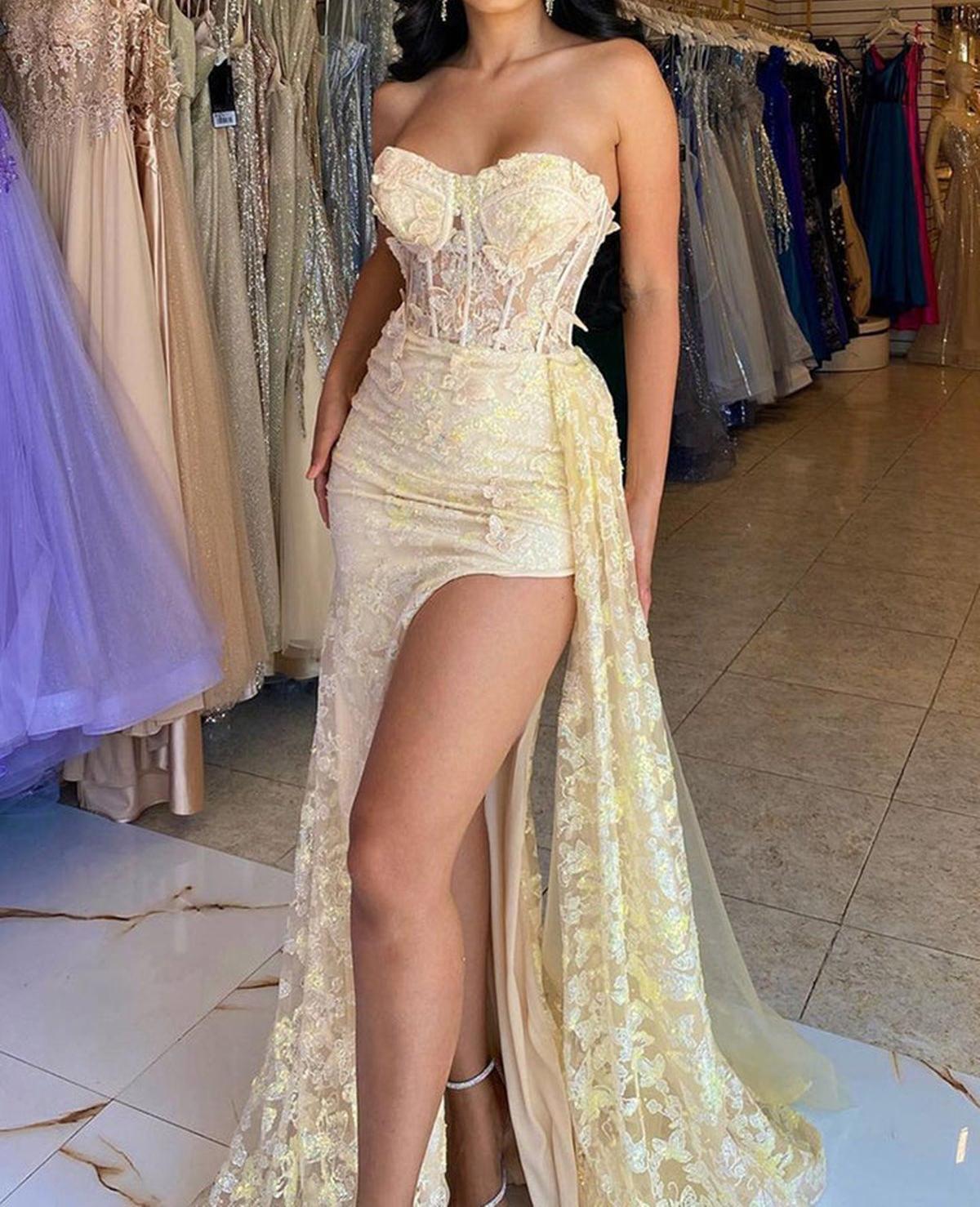 Unthony - Elegant Strapless Yellow Lace Long Prom Dress with High Slit
