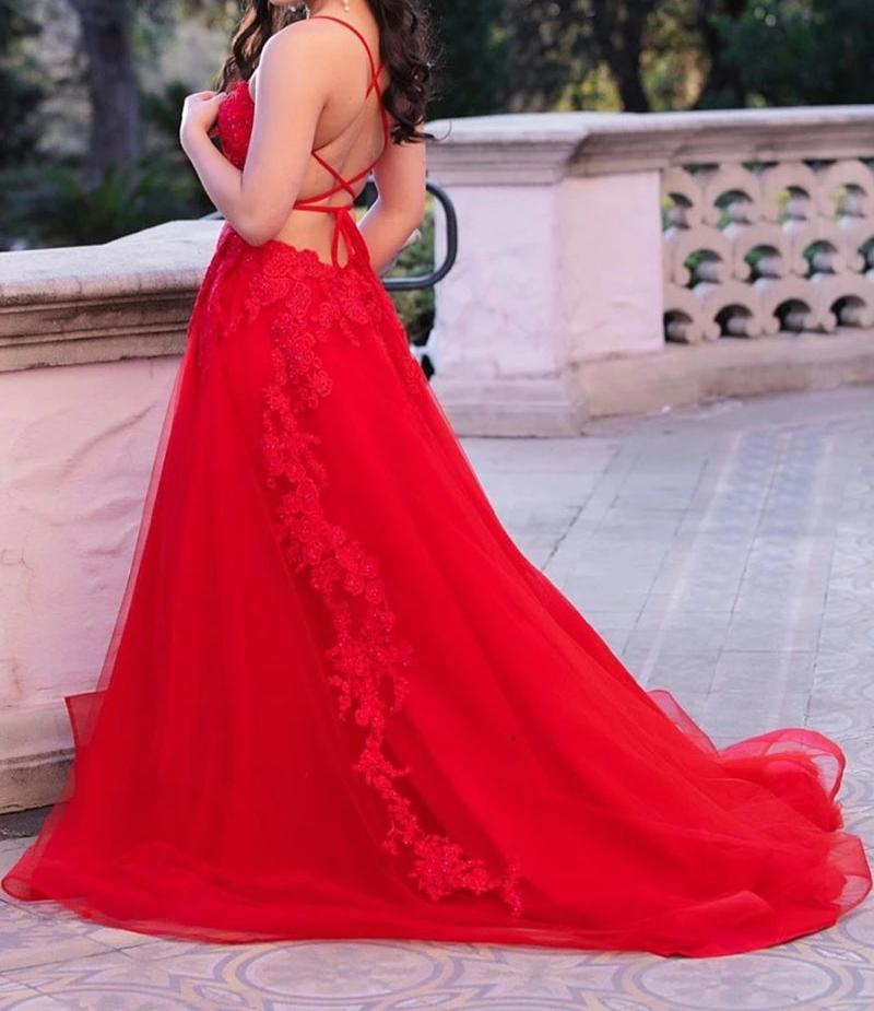 Unthony - Elegant Backless Red Lace Long Prom Dress with Train
