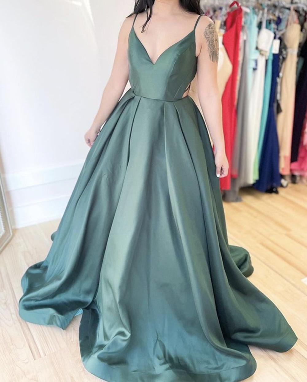 Unthony - Simple V Neck Open Back Green Satin Long Prom Dress