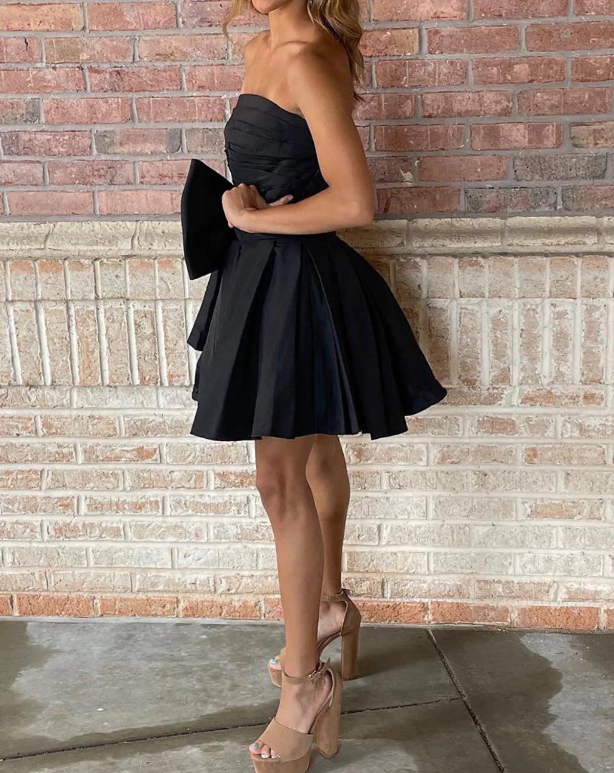 Unthony - Cute Strapless Black/Red Short Prom Dress