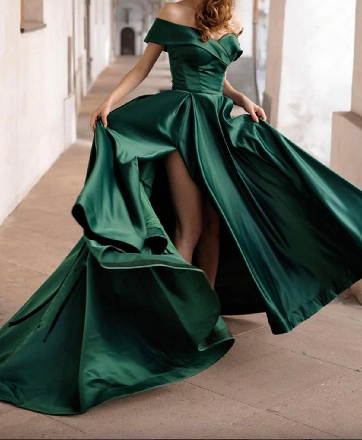 Unthony - Off Shoulder Dark Green Satin Long Prom Dress with High Slit
