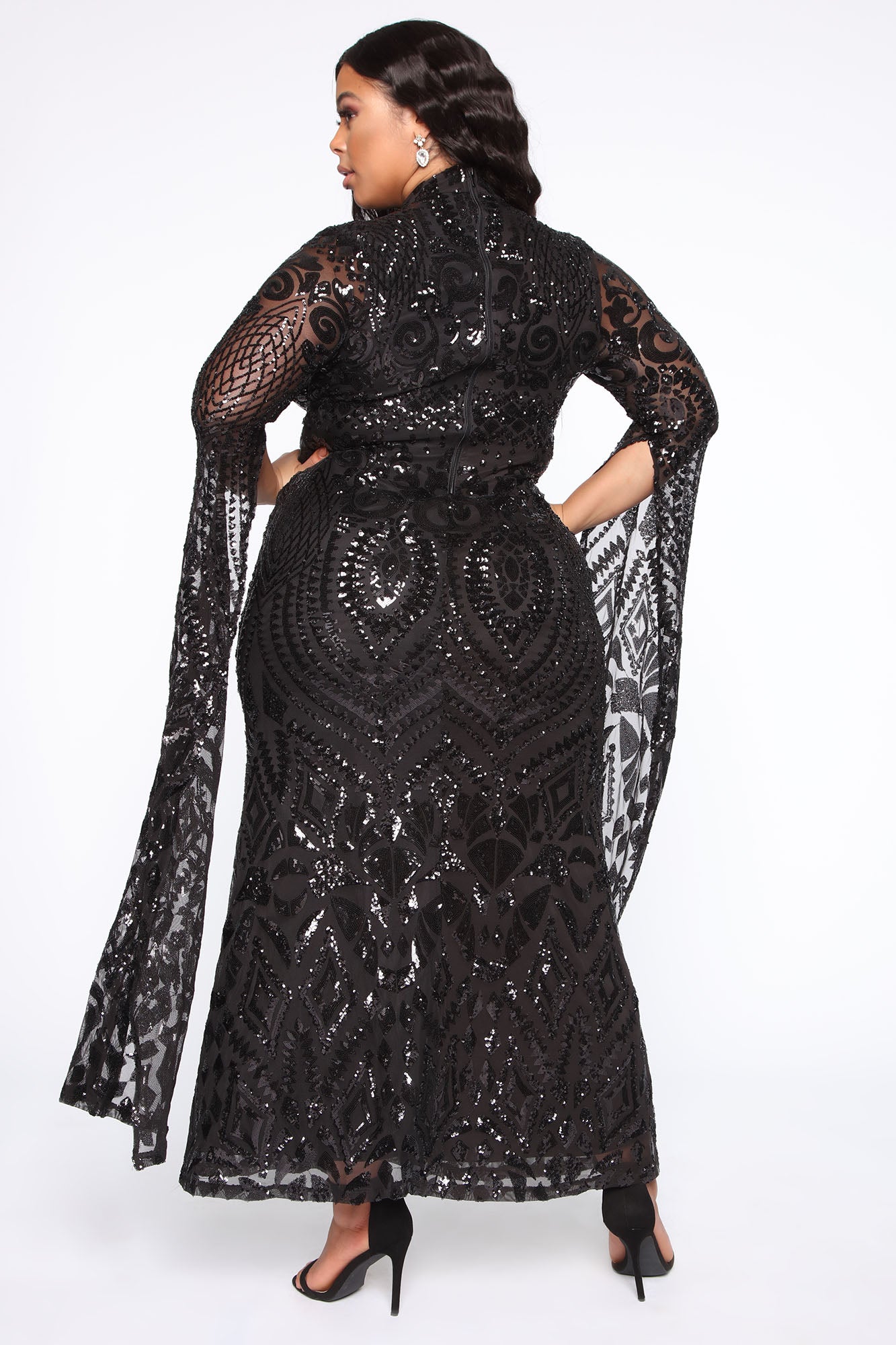 Award Collecting Sequin Maxi Gown - Black