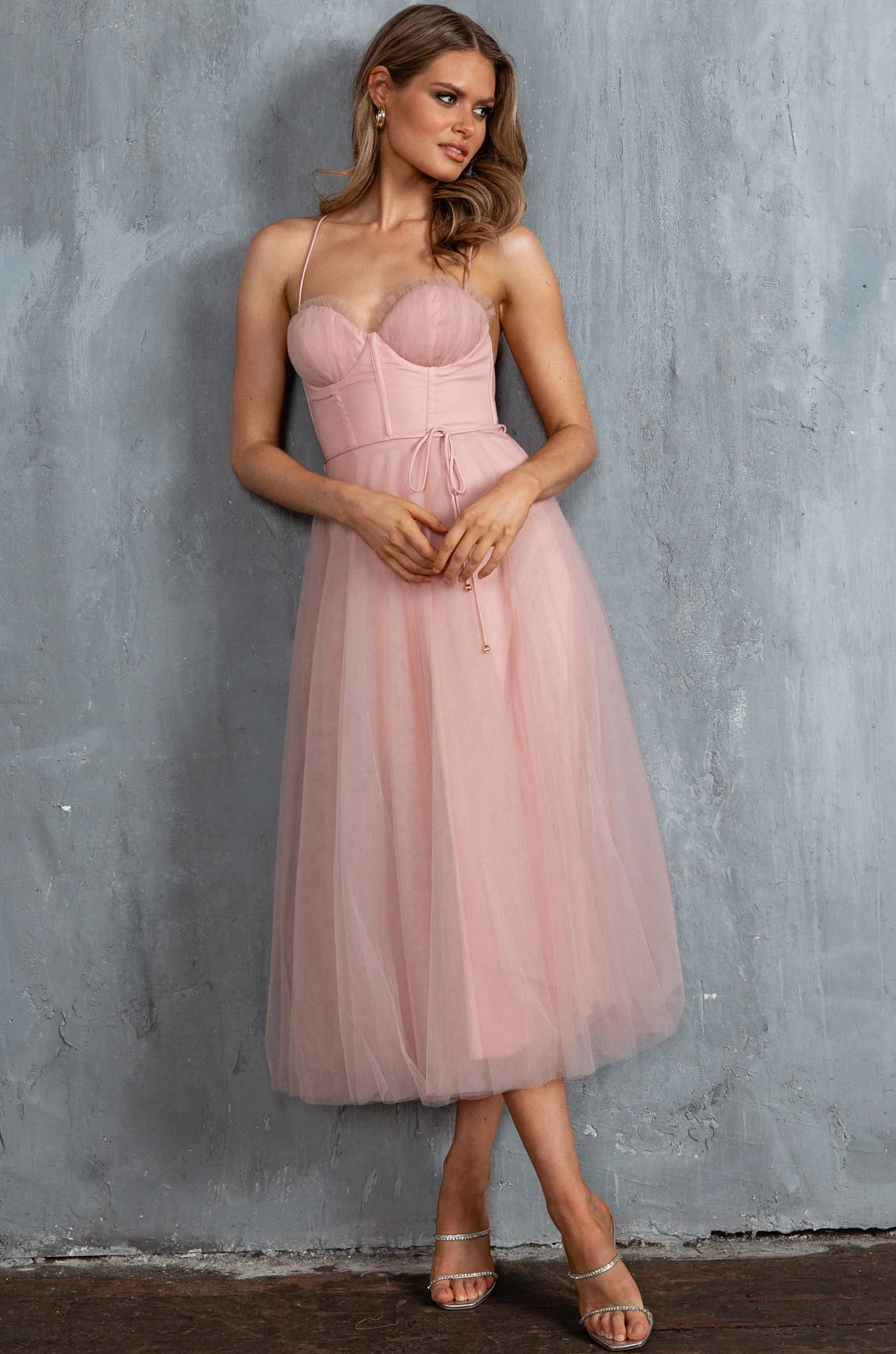Smitten Sweetheart Neckline Chiffon Midi Dress Blush