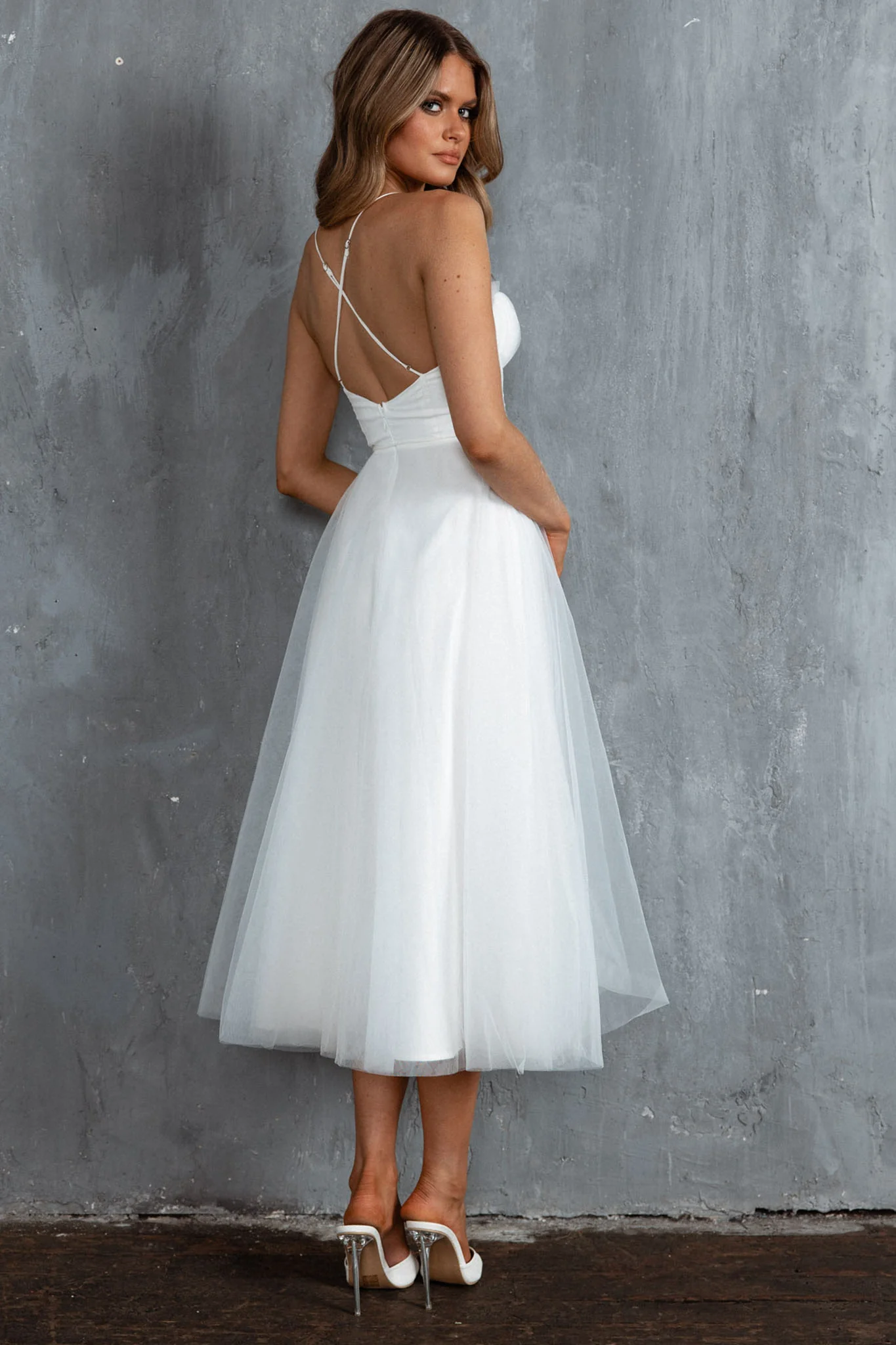 Smitten Sweetheart Neckline Chiffon Midi Dress White