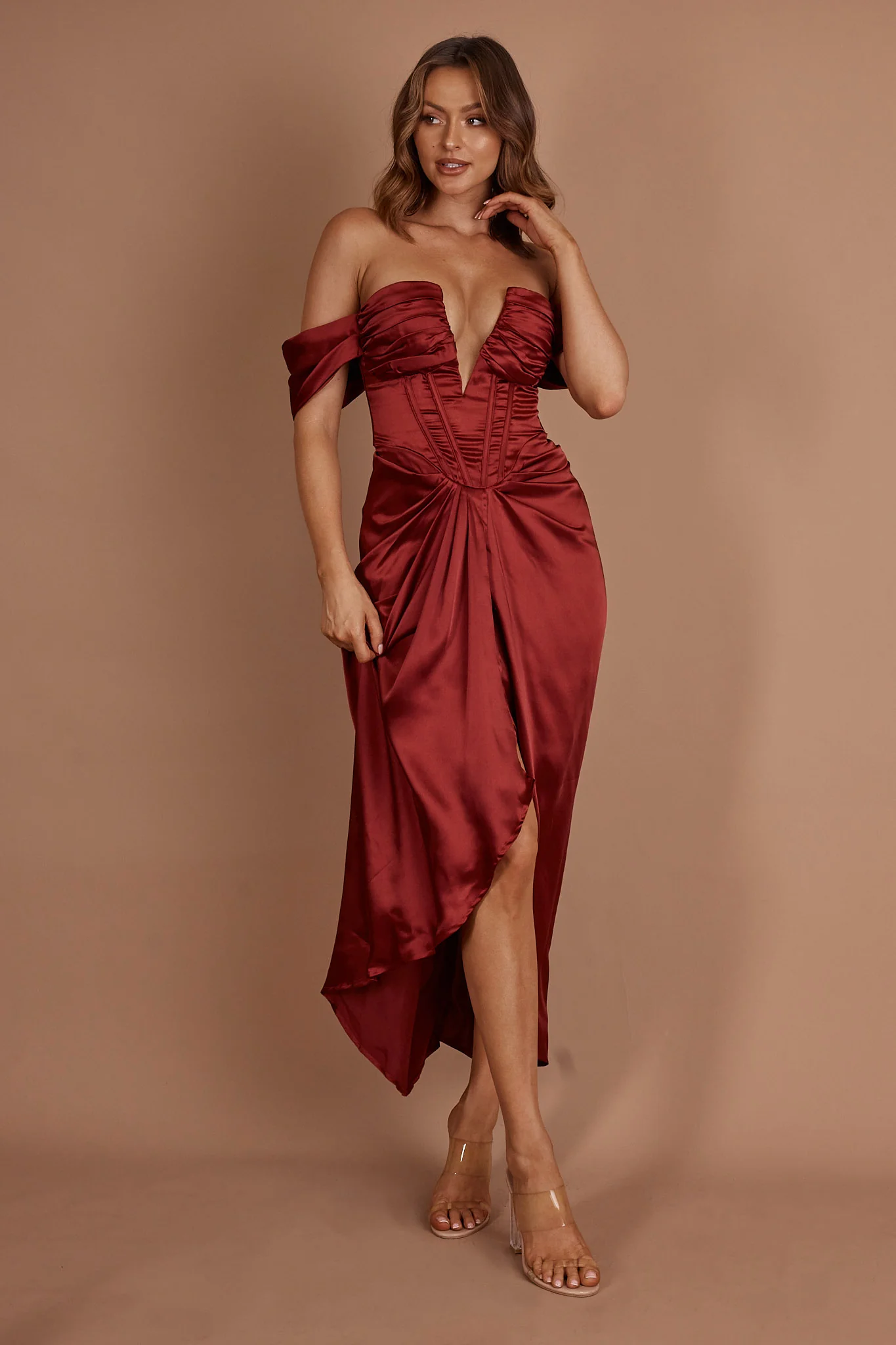 Mariesa Plunging Neckline Dress Red