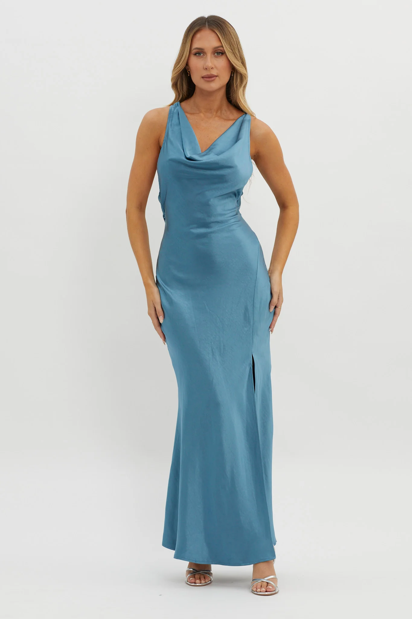 Gwendelynn Floral Back Strap Dress Blue