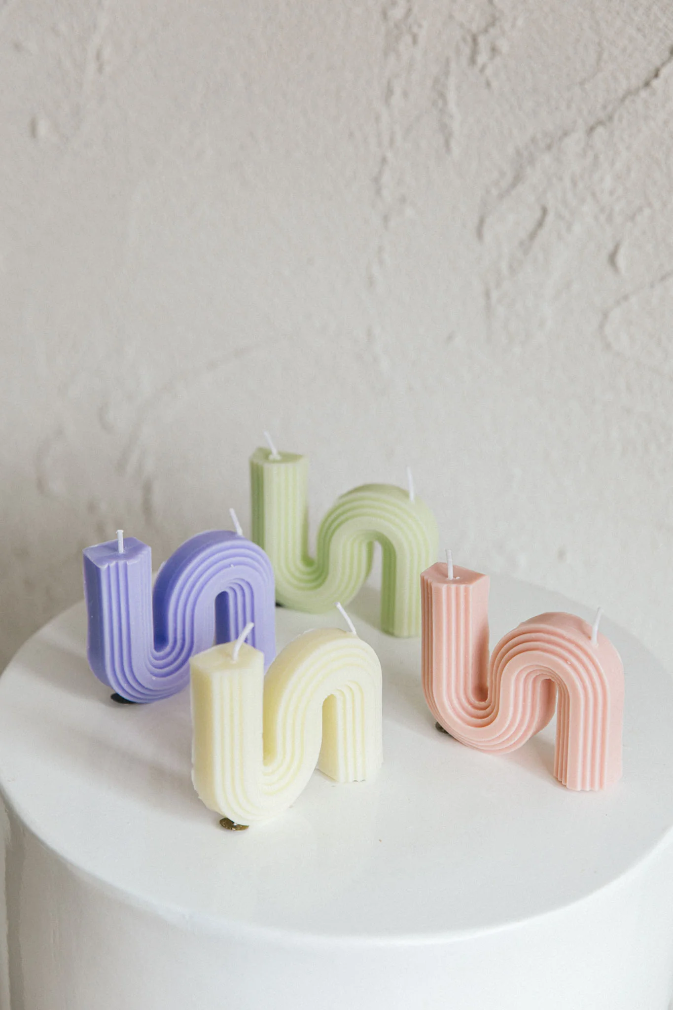 Golden Days S-Shape Geometric Aromatherapy Candle Yellow