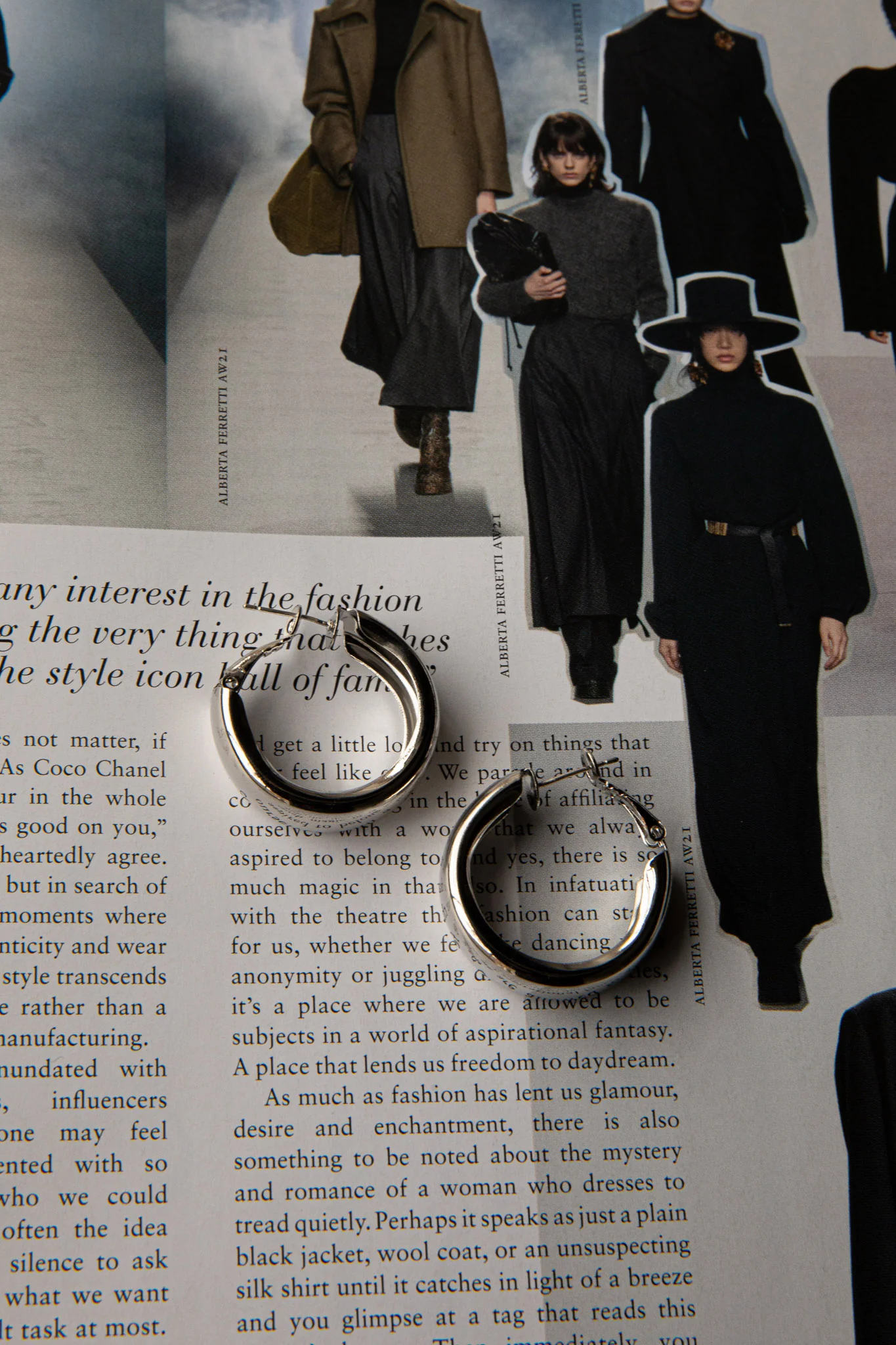 Osiris Hoop Earrings Silver