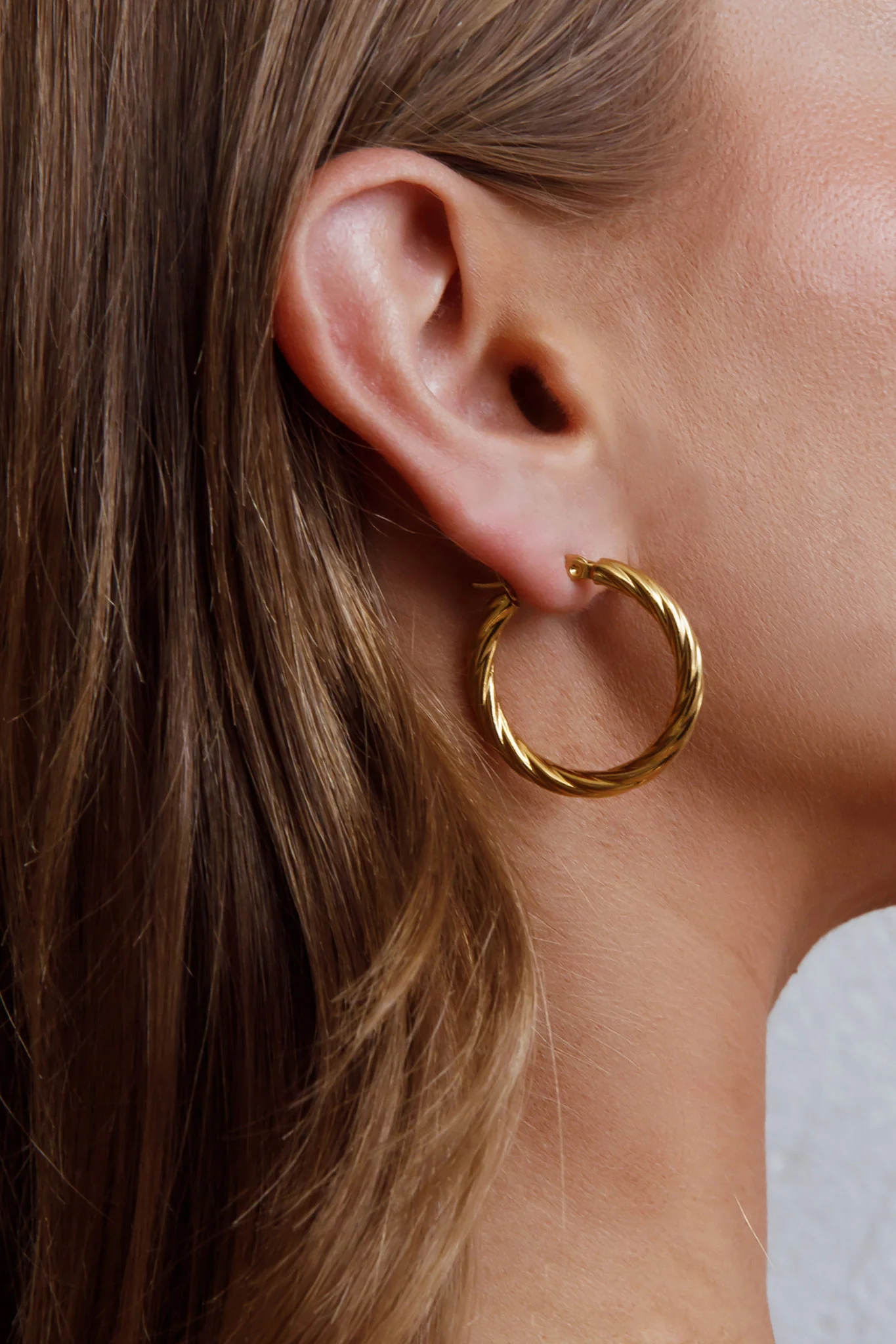 Merrill Hoop Earrings Gold
