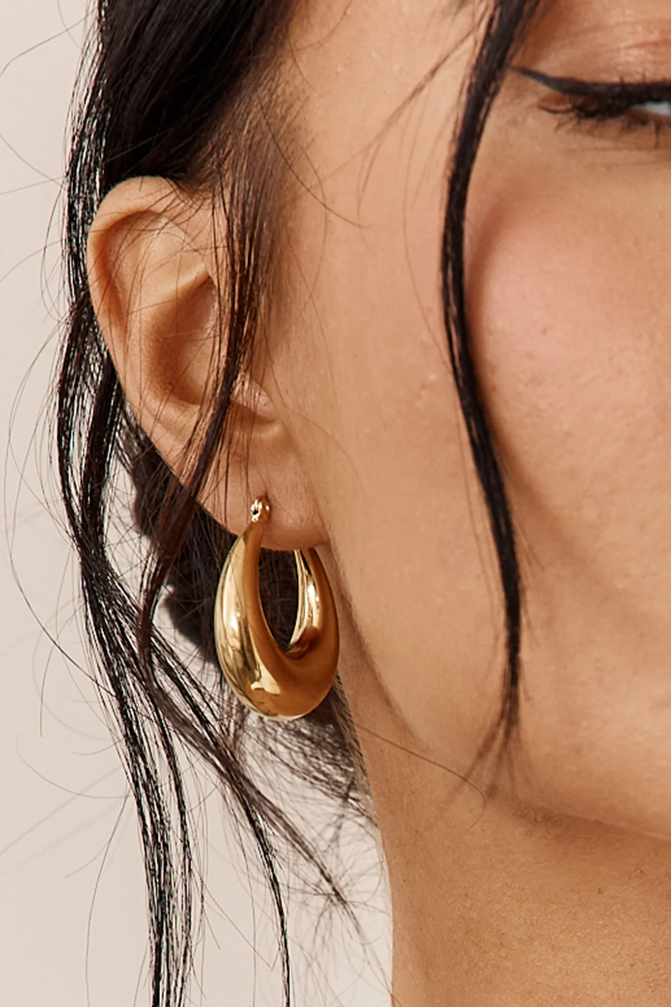 Lola Chunky Oval Earrings Gold
