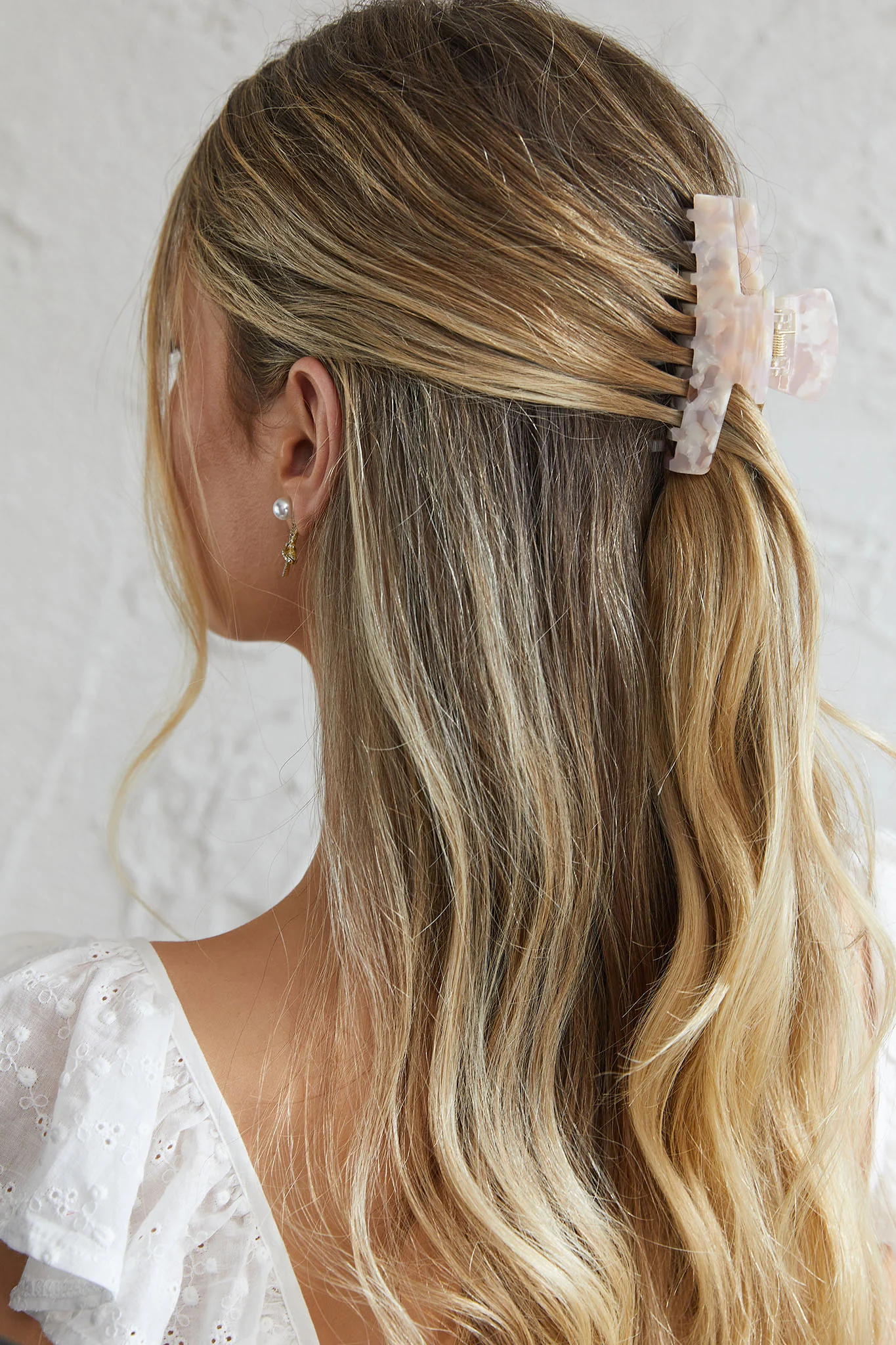 Missy Marbled Acrylic Clip Pink