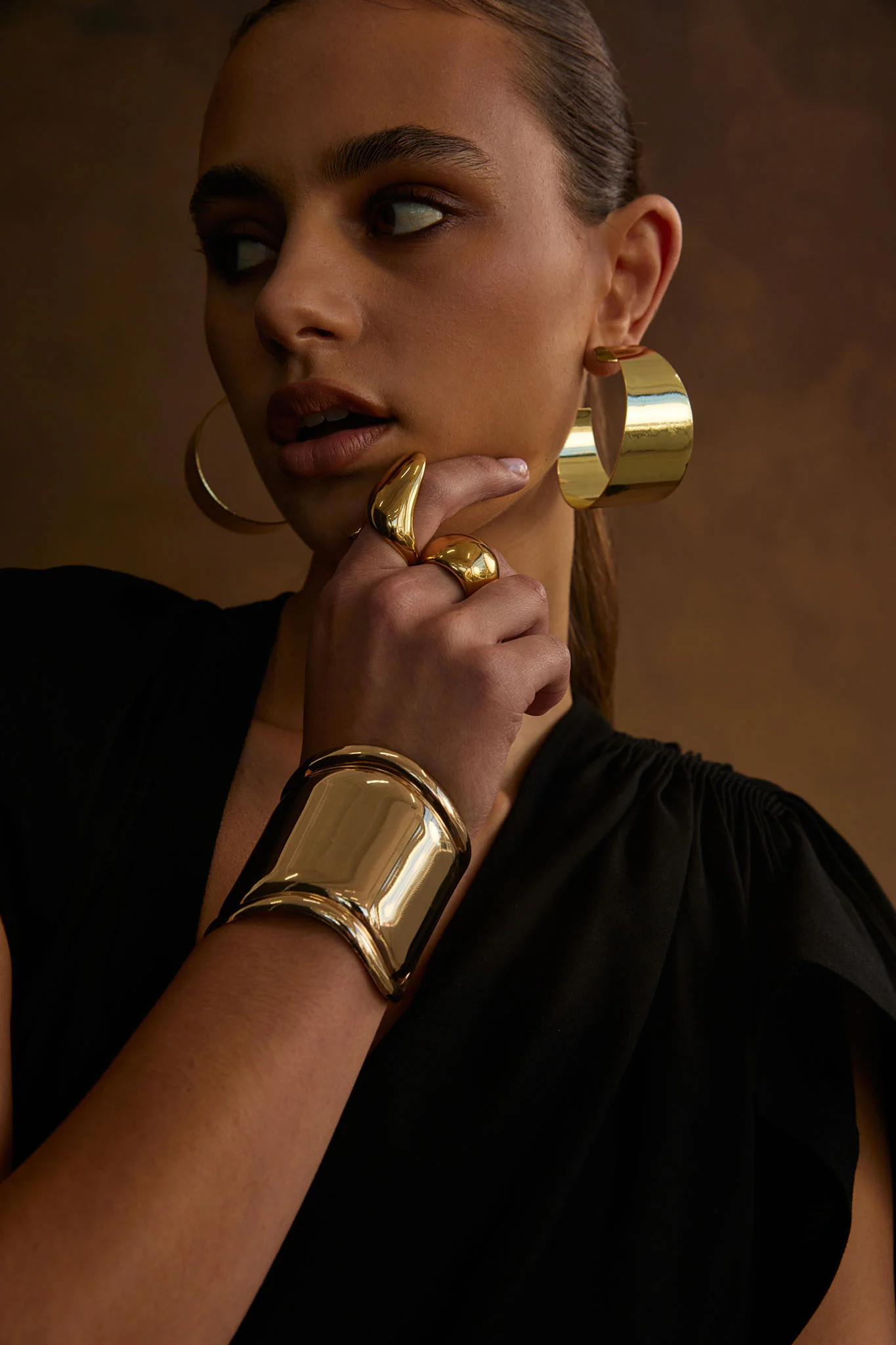 NOAH Wave Cuff Gold
