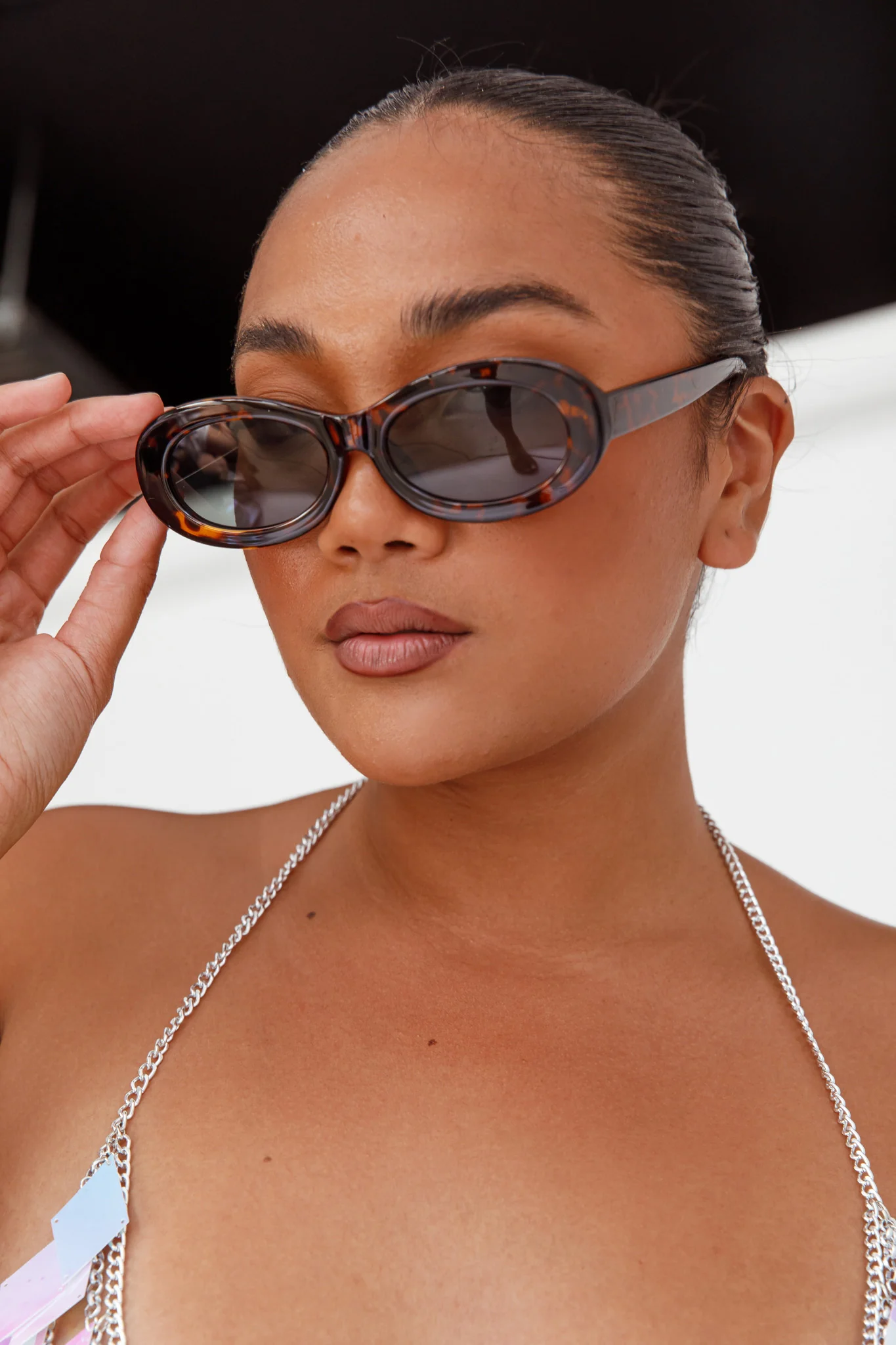 Riptide Oval Sunglasses Tort