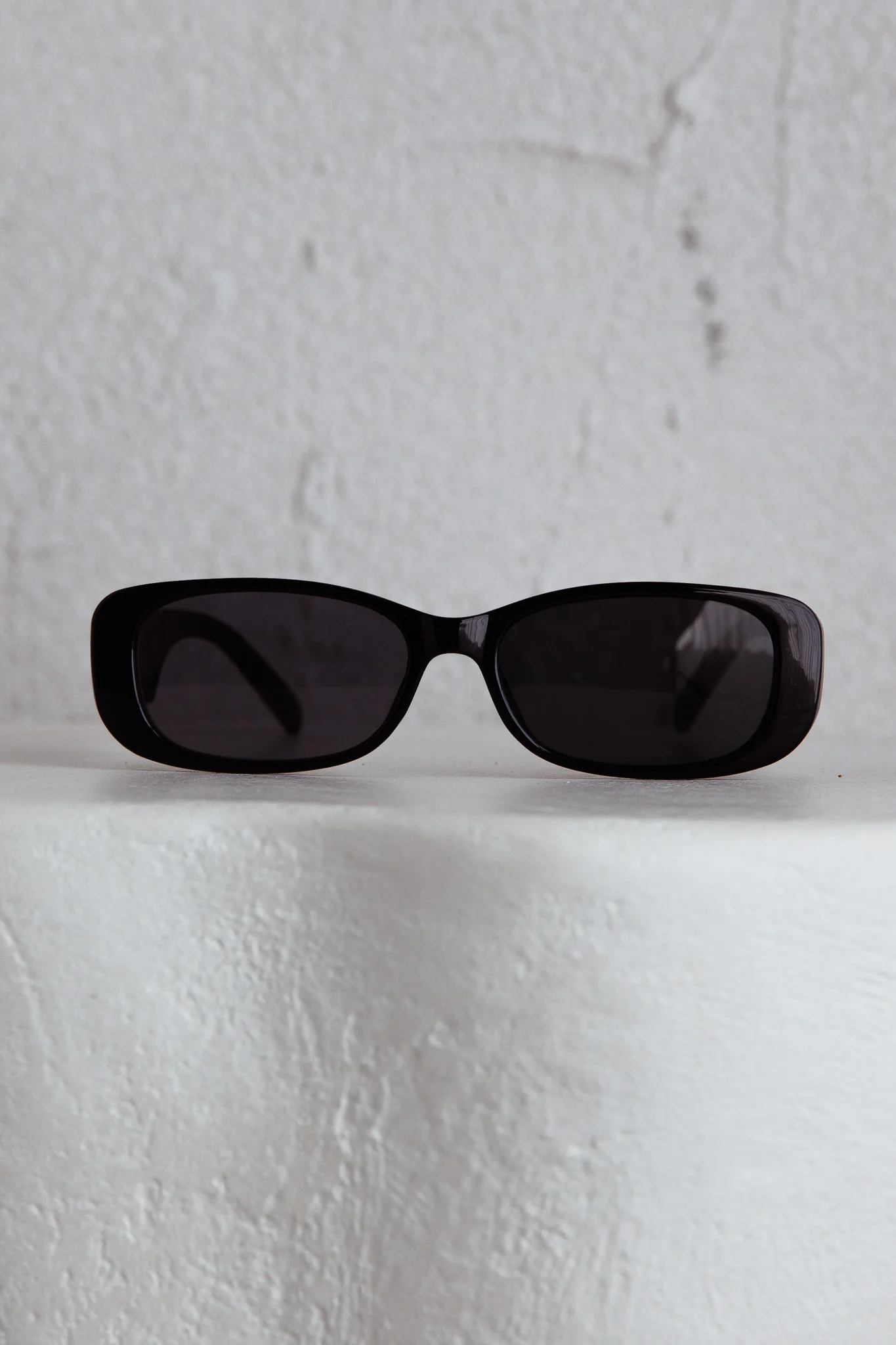 Eola Retro Sunglasses Black