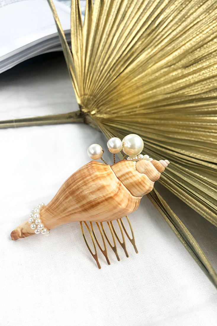 Nixie Shell Hair Comb