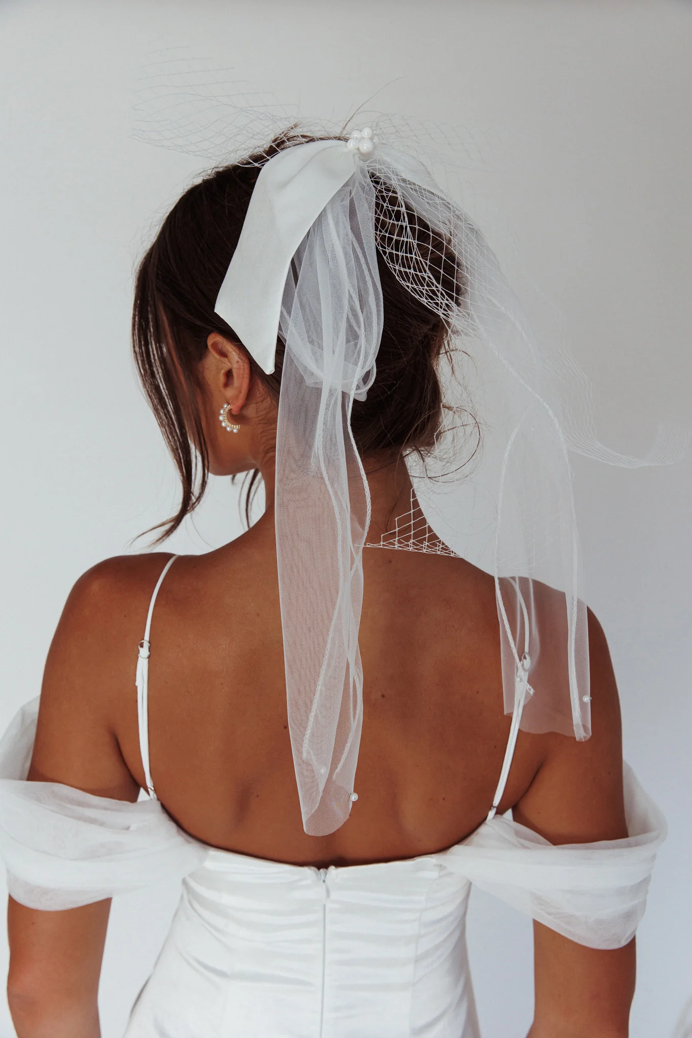 Esther Pearl & Bow Bridal Veil White