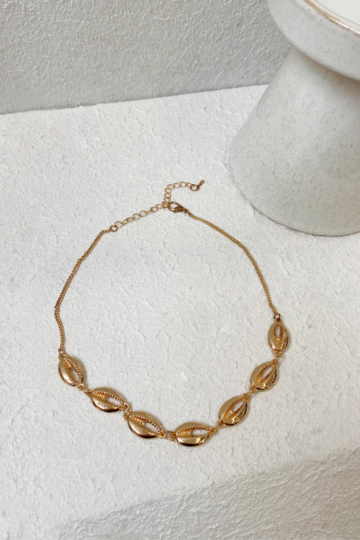 Fiji Gold Shell Chain Necklace