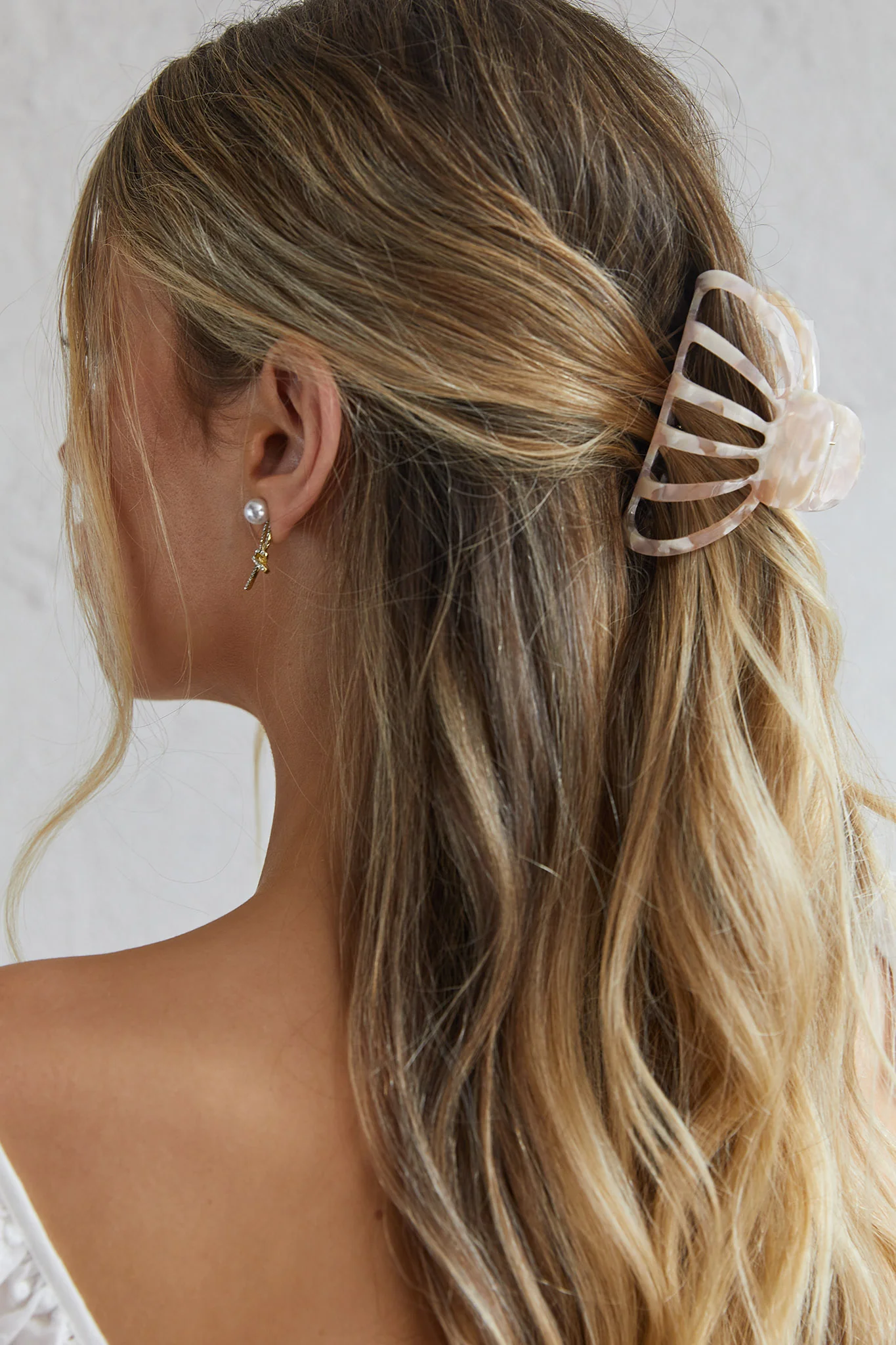 Malibu Shell Shape Clip Pink