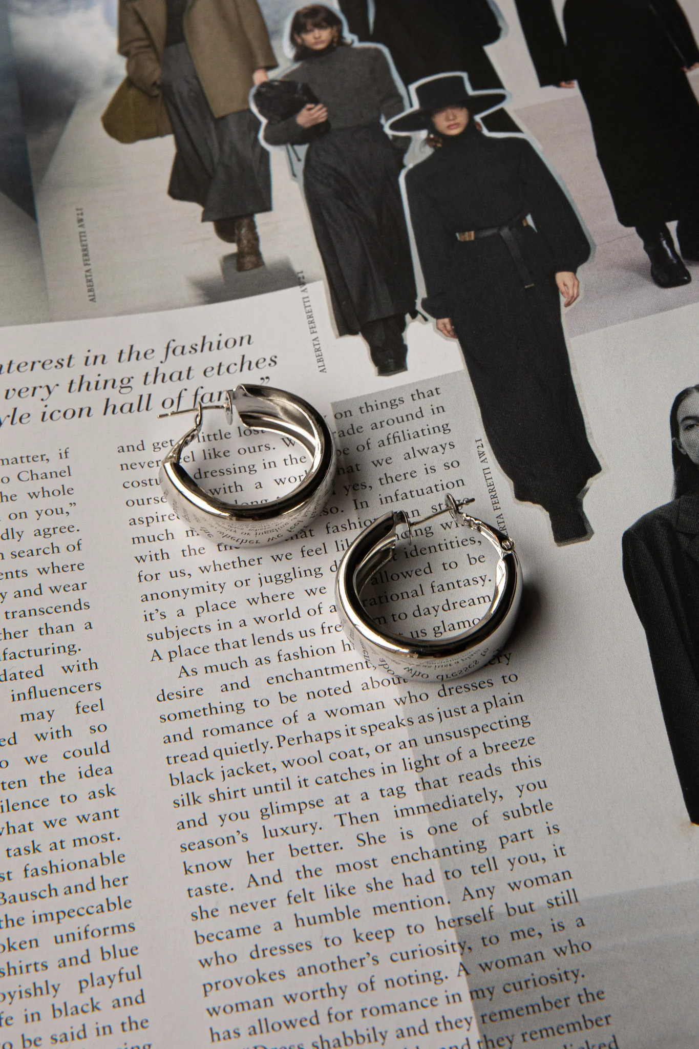 Osiris Hoop Earrings Silver