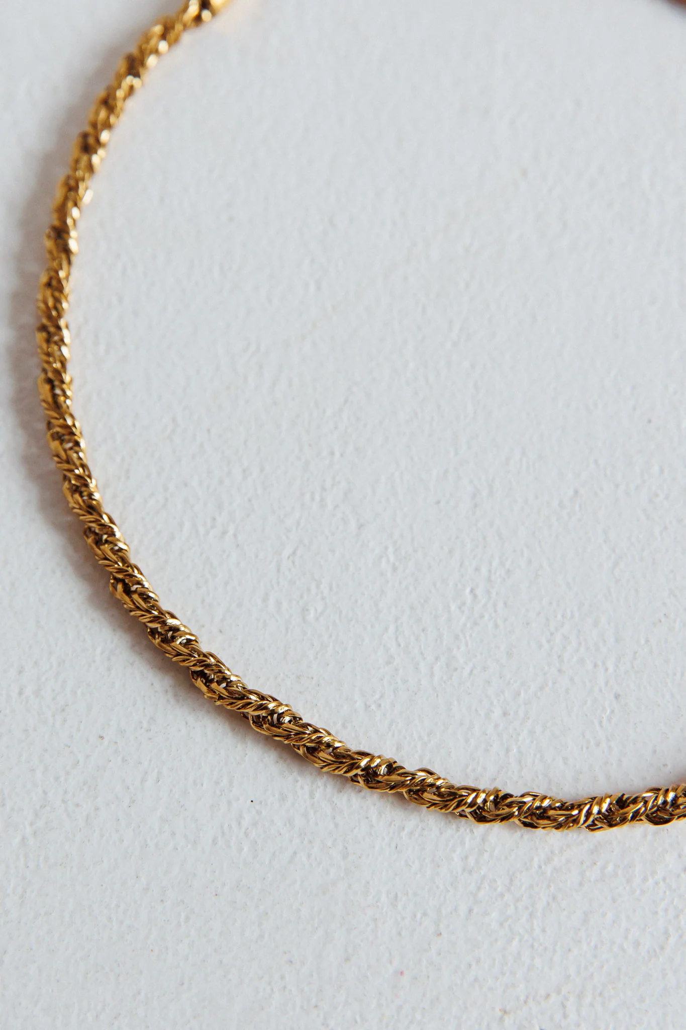 Prana Twist Chain Necklace Gold