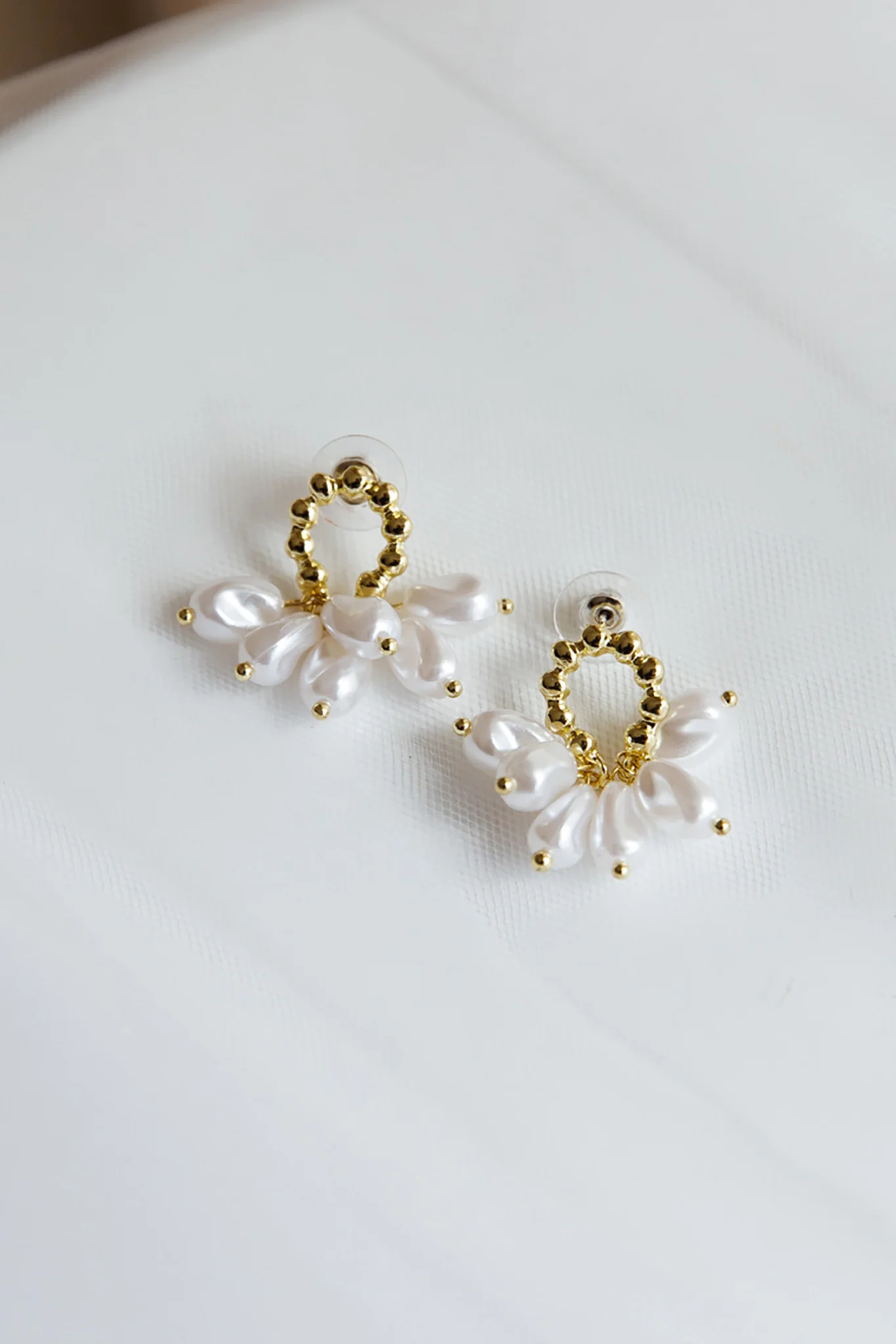 Sierra Pearl Statement Earrings Gold