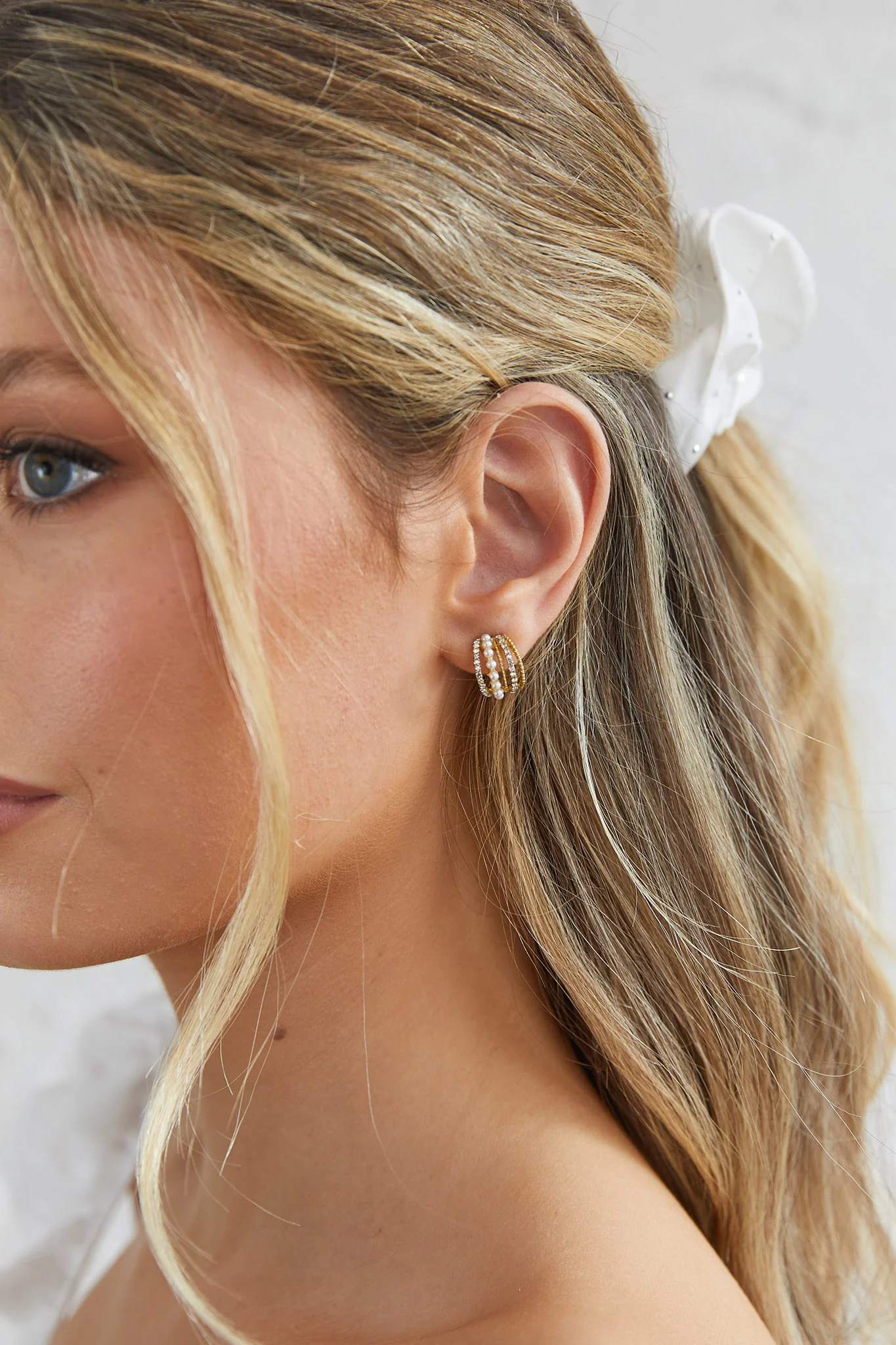 Ophelia Pearl and Crystal Earrings Gold