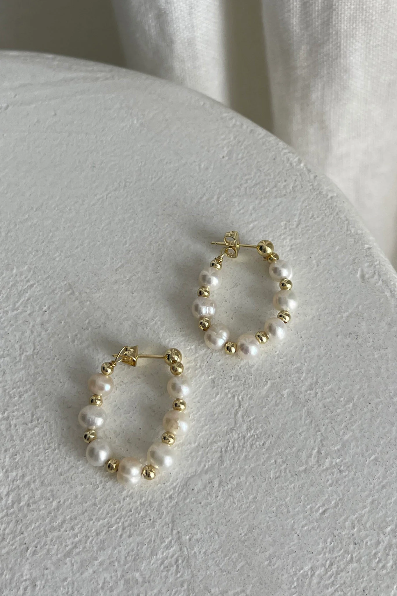Dream Time Pearl Hoop Earrings Gold