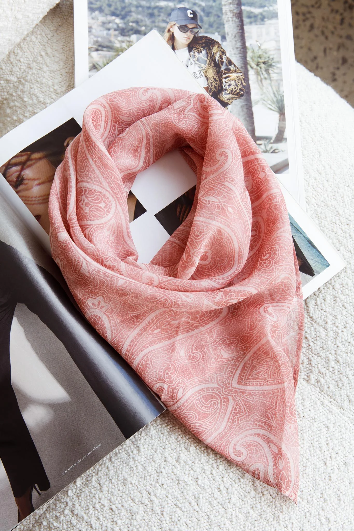 Sundaze Square Scarf Paisley Pink