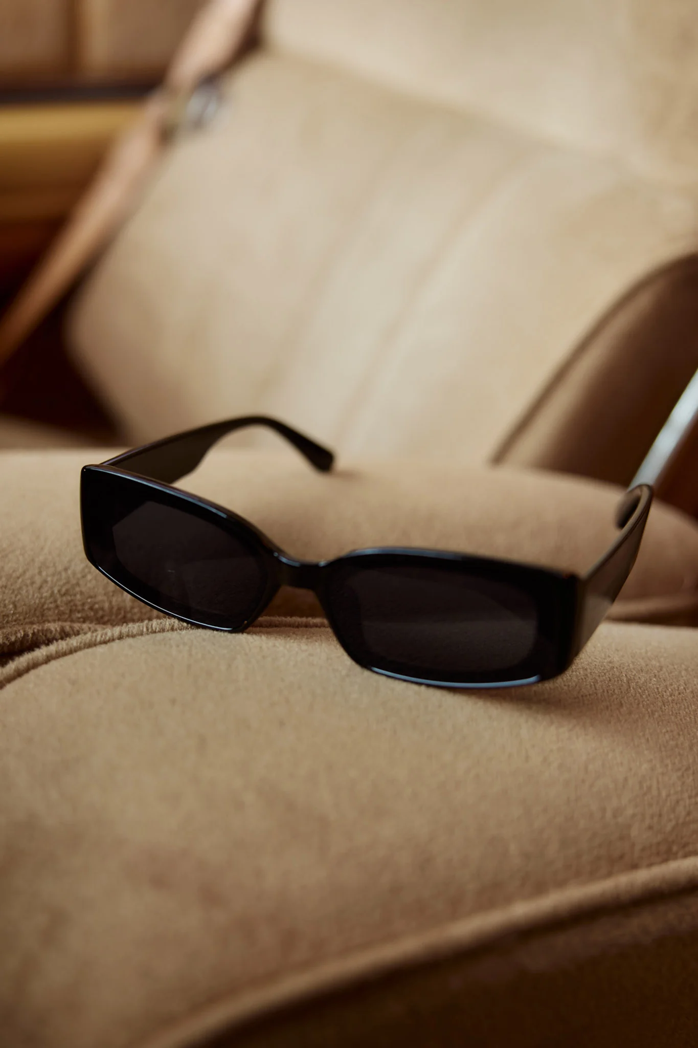 Kendall Slim Rectangle Sunglasses Black