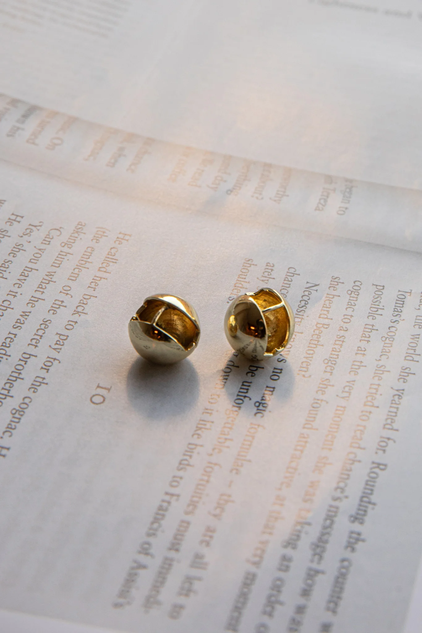 Moonstar Ball Earrings Gold