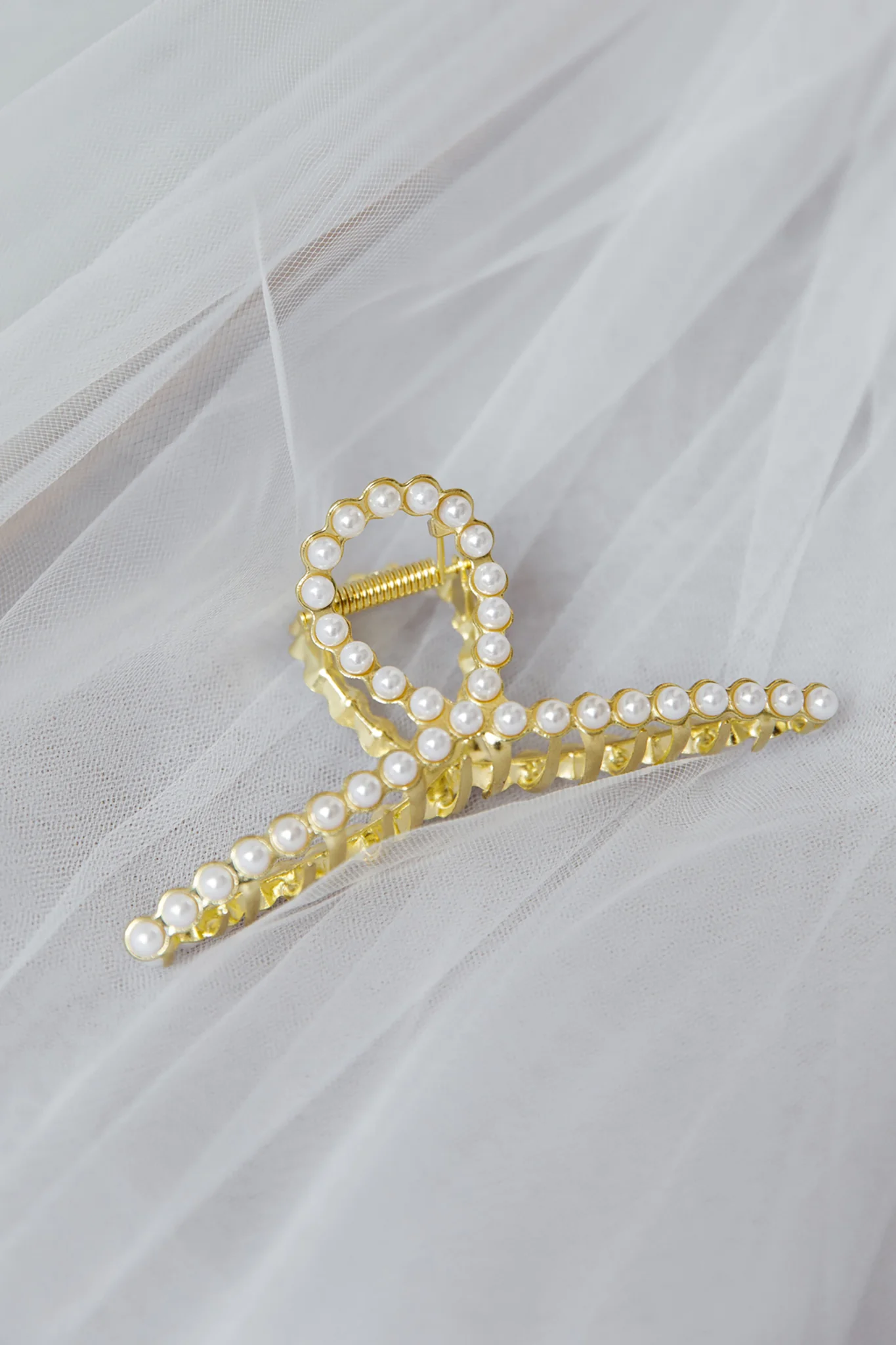 Hannah Pearl Twist Hair Claw Gold