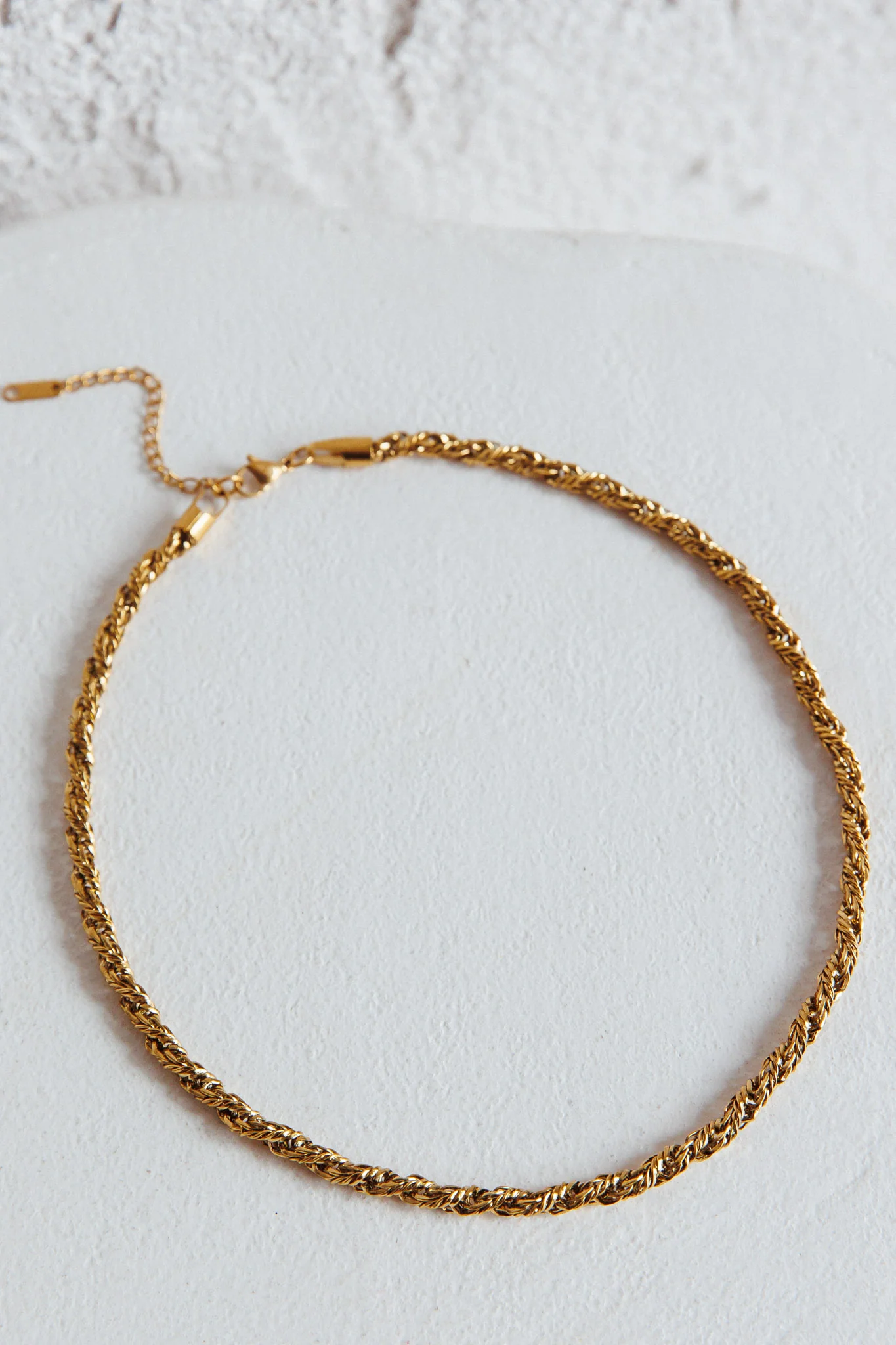 Prana Twist Chain Necklace Gold