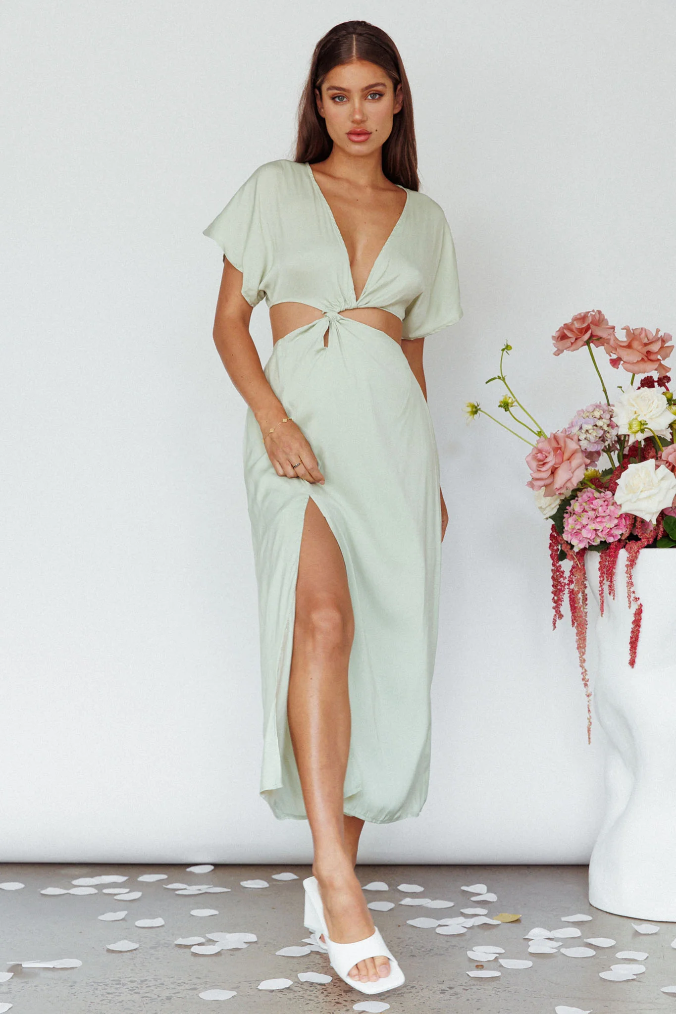 Getaway Cut-Out Waist Midi Dress Pistachio