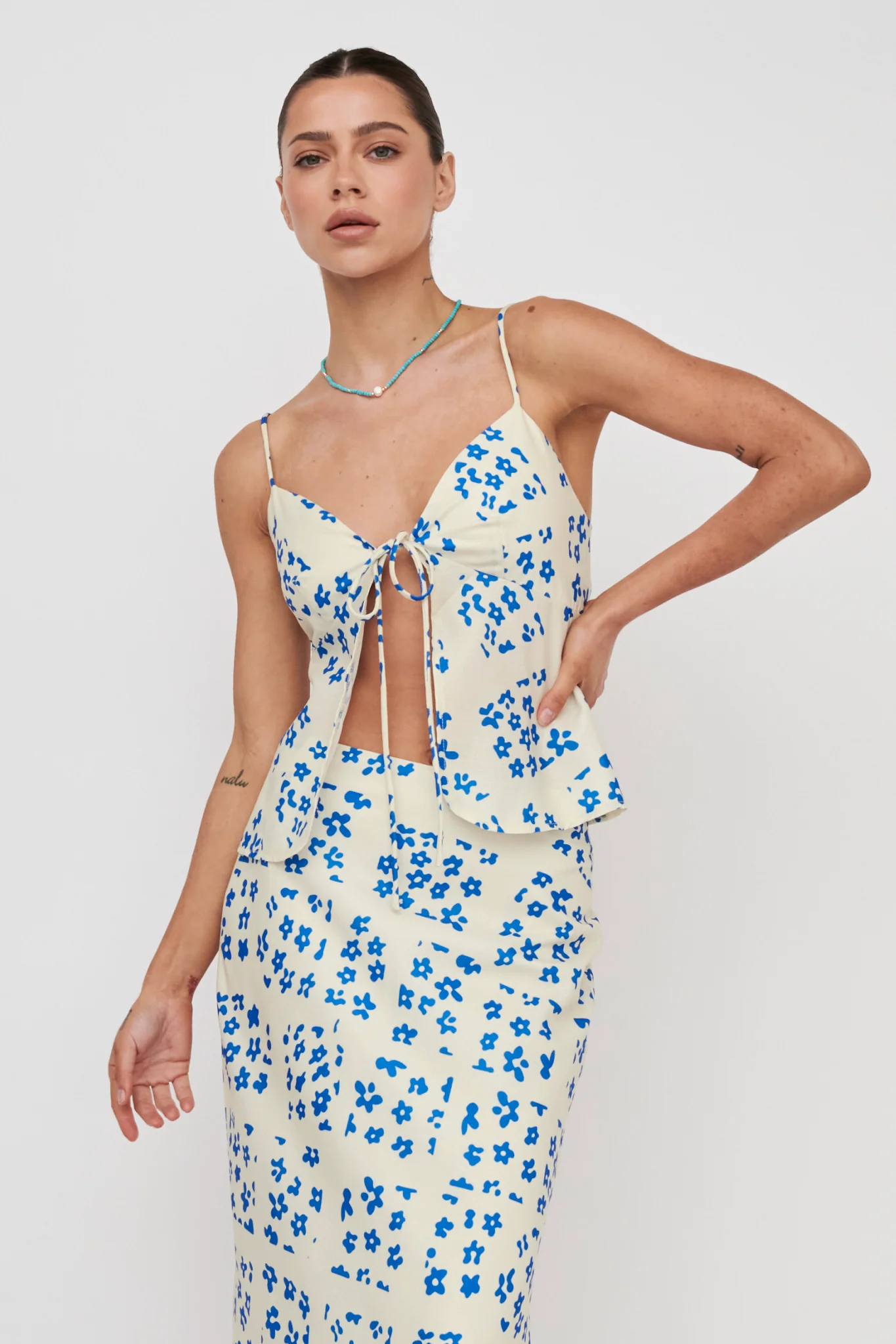 Heart & Soul Tie Front Top Floral Cream