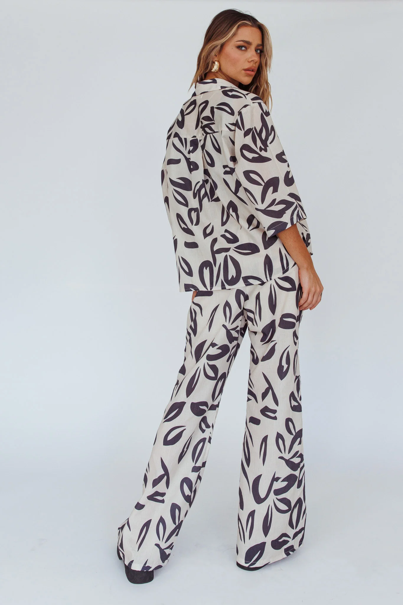 Just A Hunch Pants Leaf Print Beige