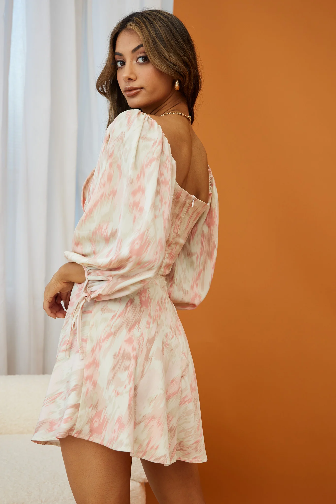 Madeleina Cut-Out Bodice Balloon Sleeve Dress Marble Print Pink