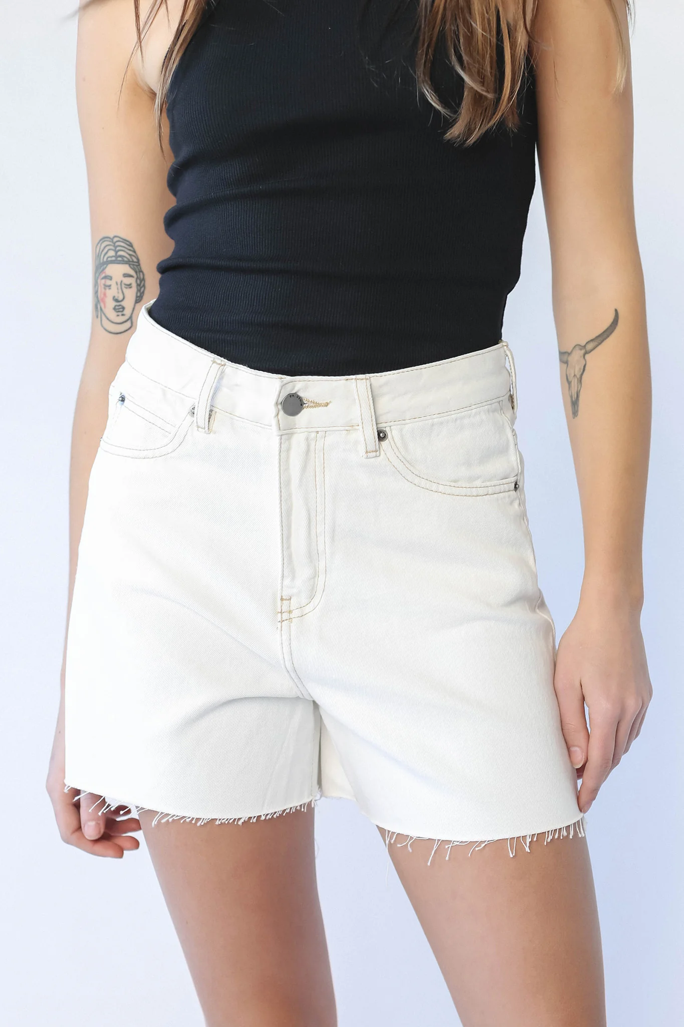 DR DENIM Nora Shorts Light Ecru