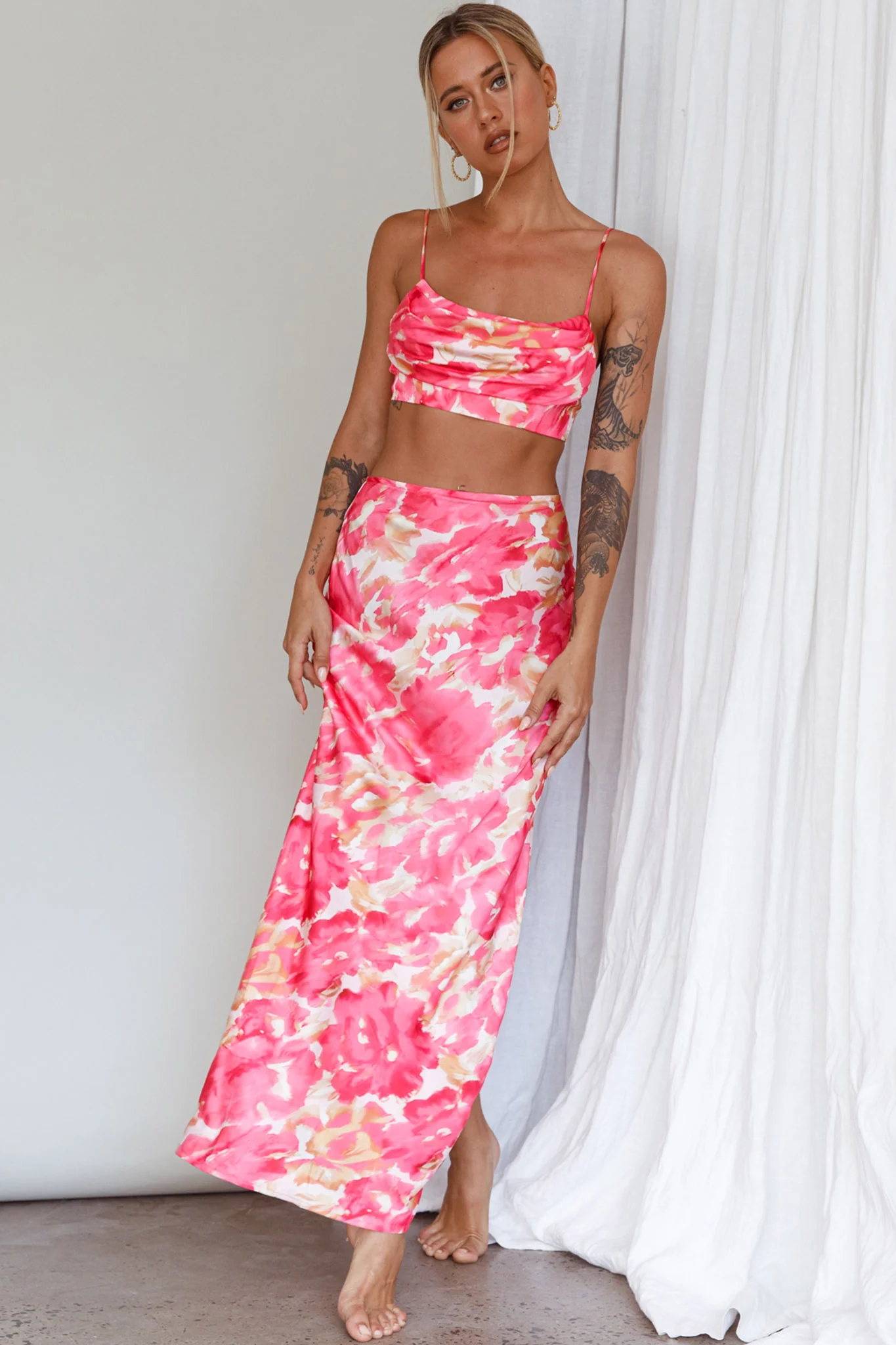 Well Versed Maxi Skirt Abstract Pink