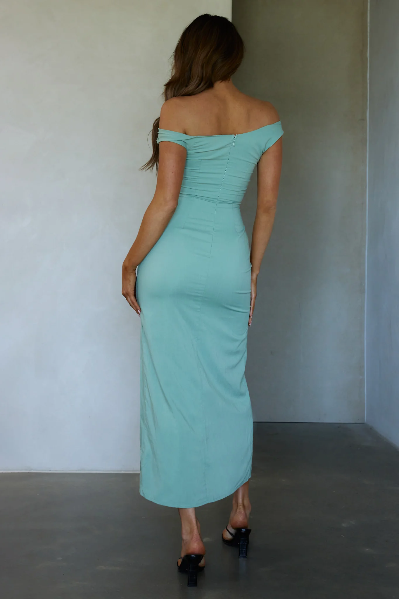 Miriam On-Off Shoulder Midi Dress Pistachio