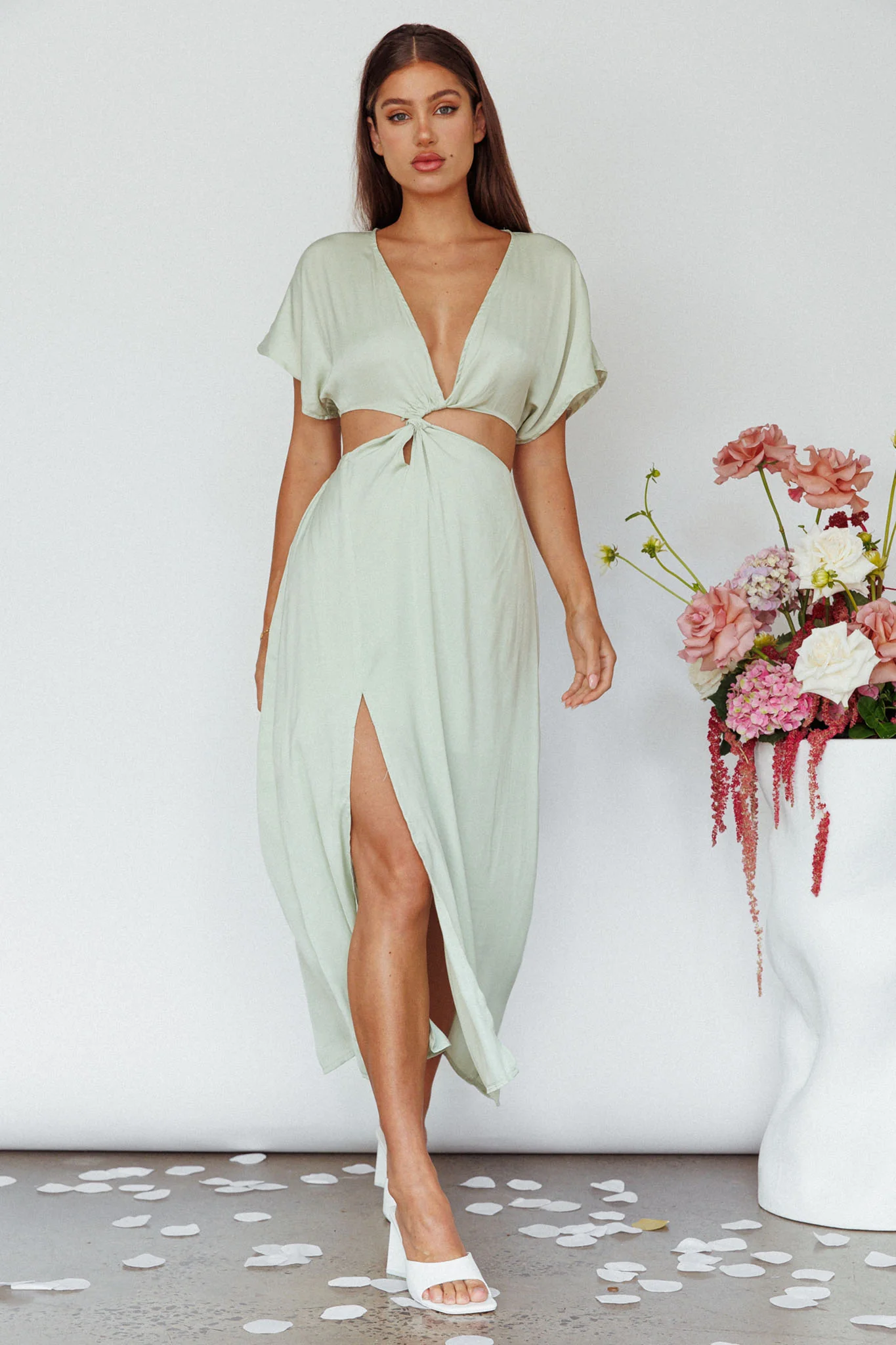 Getaway Cut-Out Waist Midi Dress Pistachio